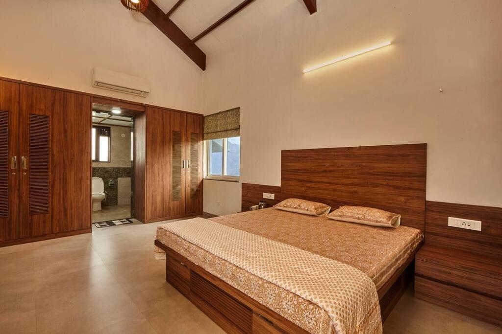Aditya Retreat Villa in Panshet (Monica Farms) view 5