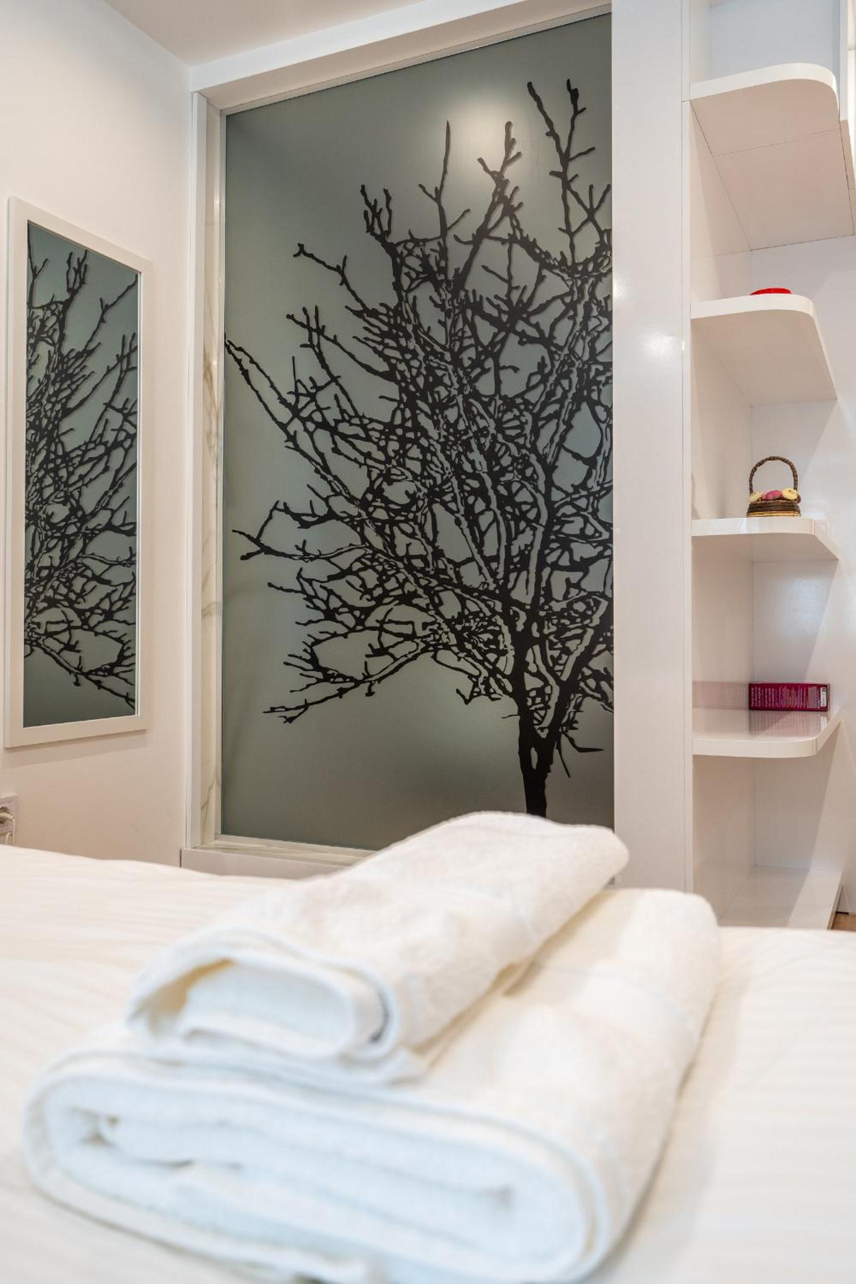 Zenith Apartment