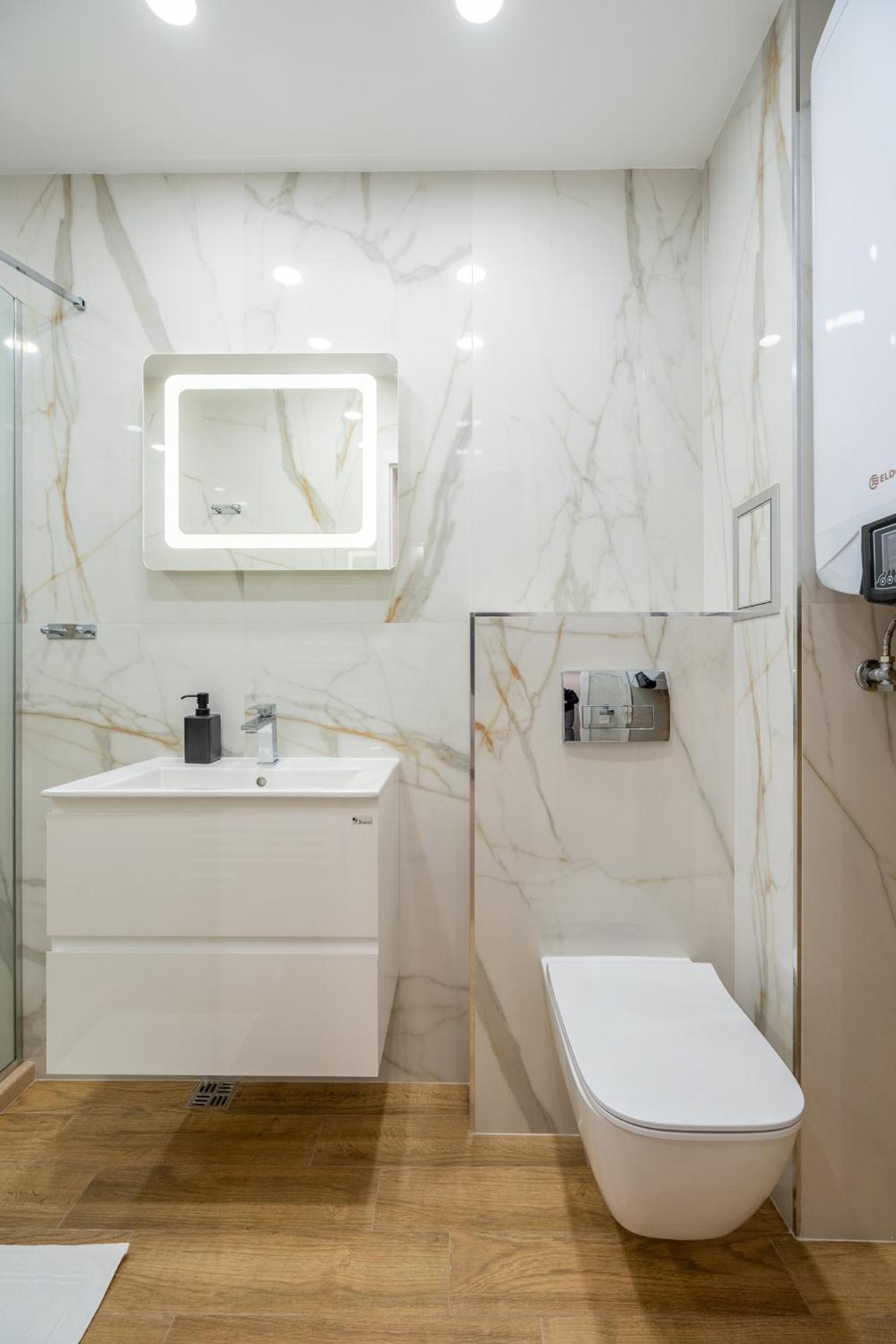 Zenith Apartment