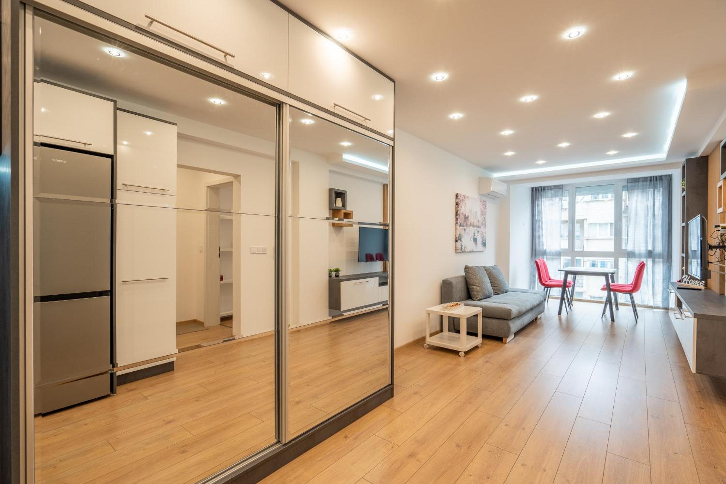 Zenith Apartment