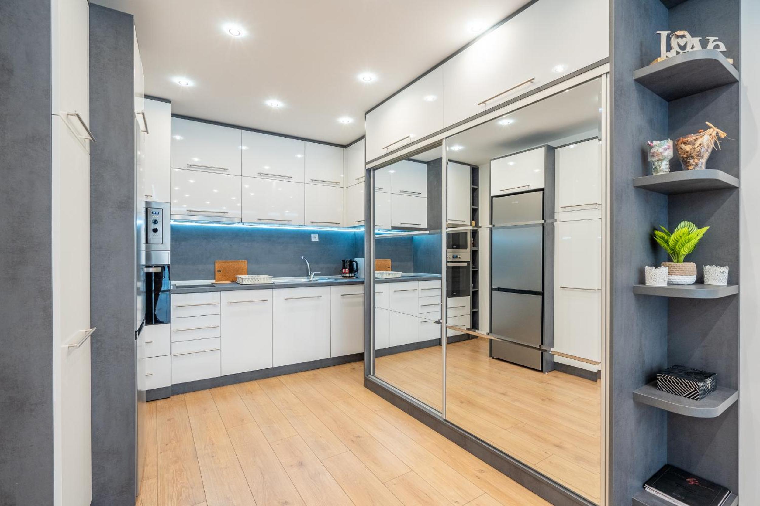 Zenith Apartment