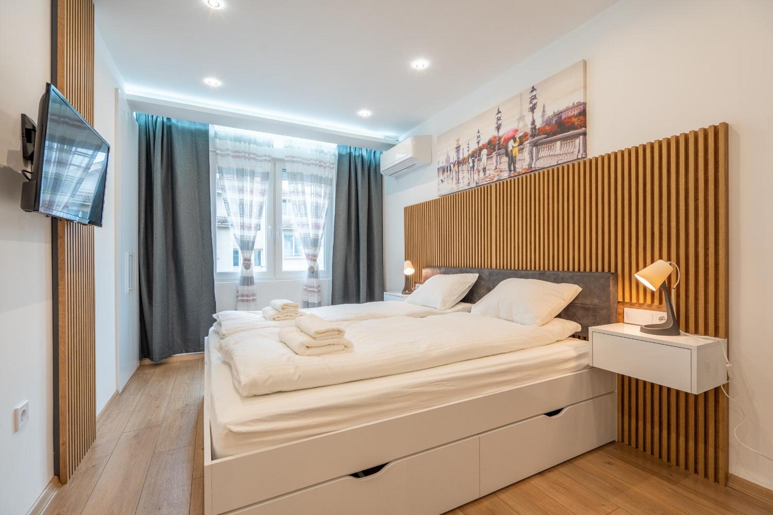 Zenith Apartment