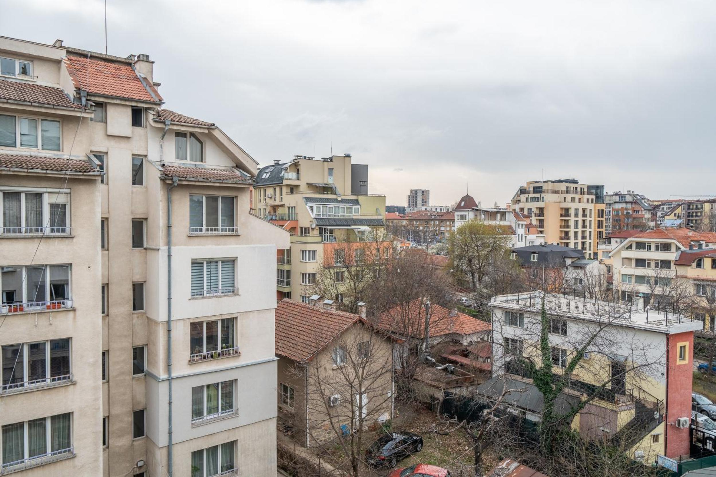 Zenith Apartment