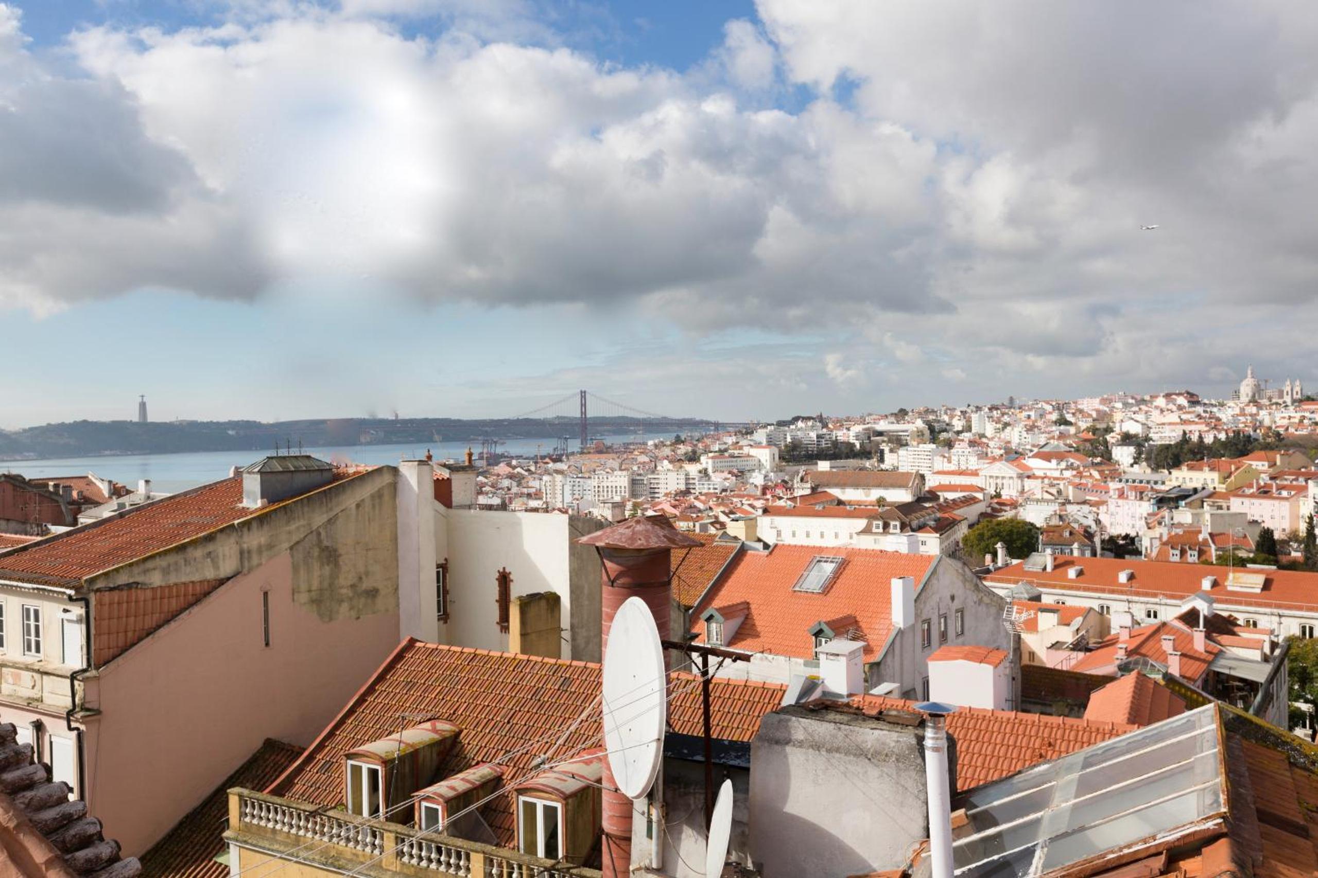 MY LX FLAT Bairro Alto Design Apartments view 3