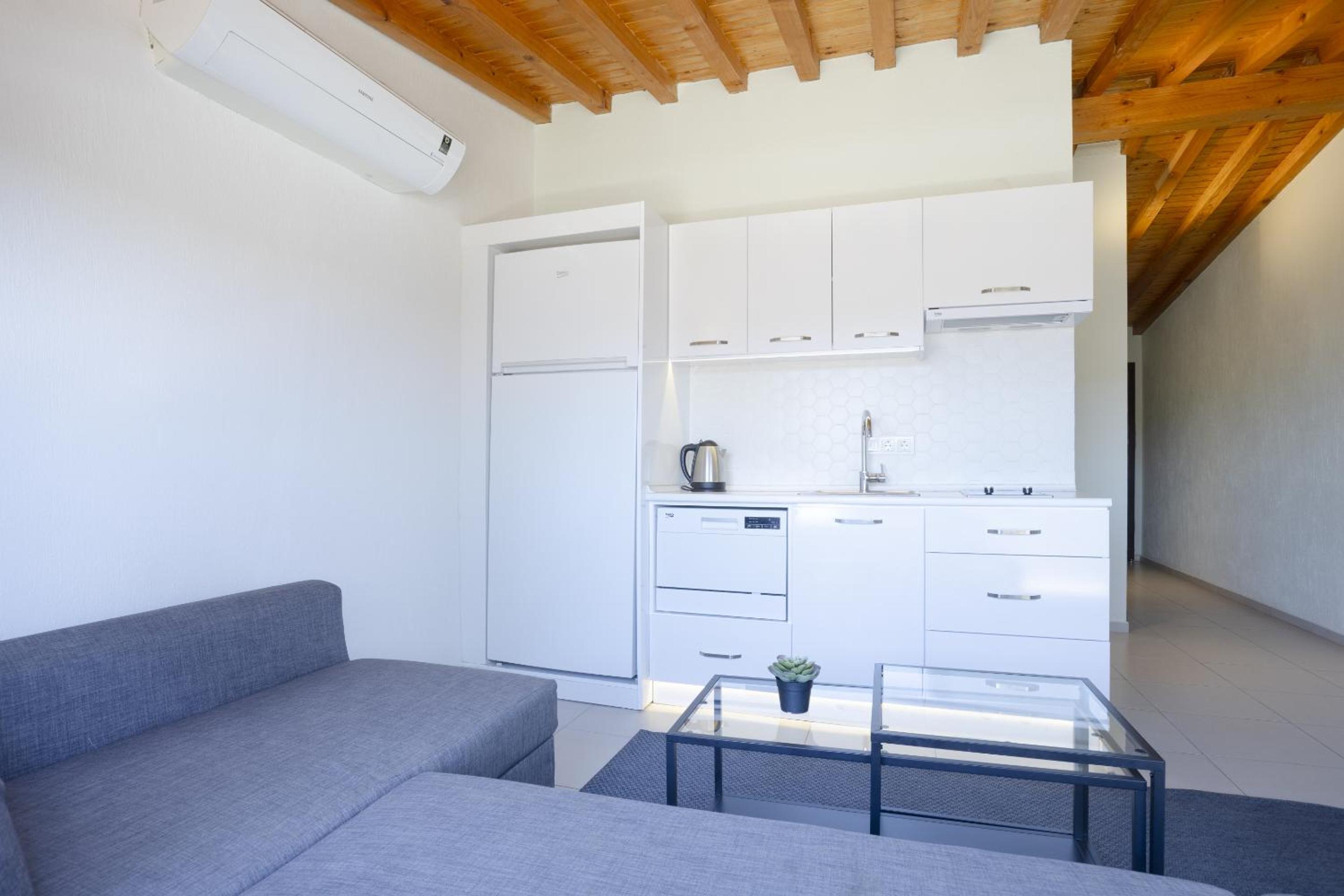 AEGEAN Apartments - Marina & Chios Island View - Image 30