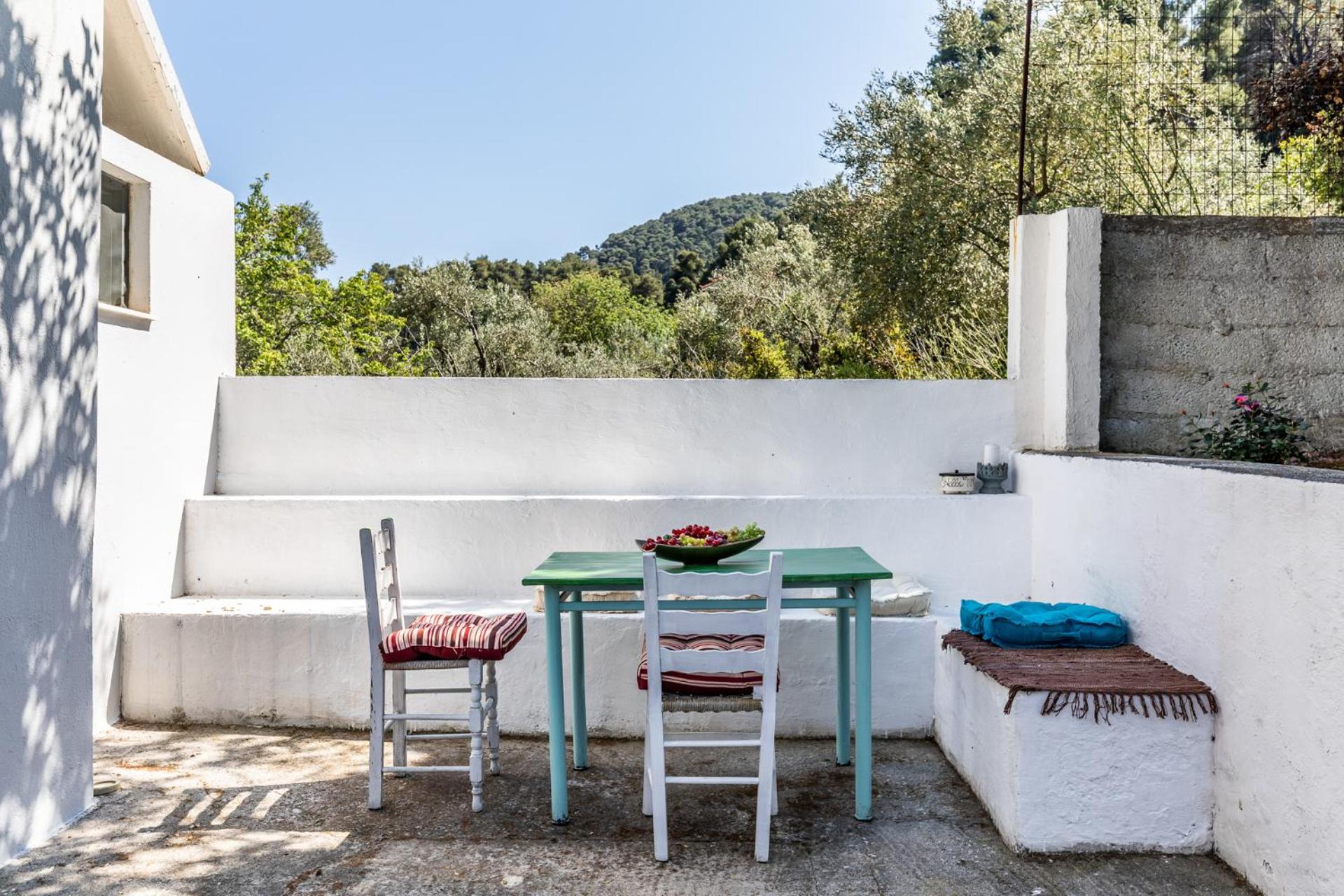 Estia B - Studios & Apartments view 3