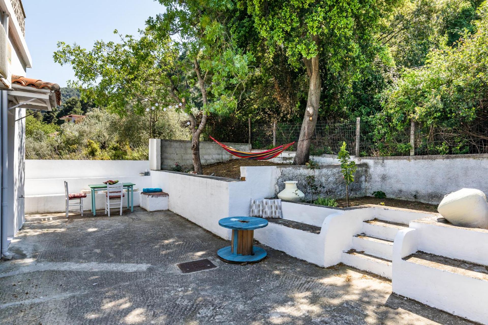 Estia B - Studios & Apartments view 5
