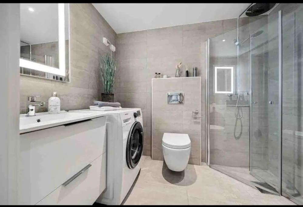 Amazing apartment by Oslo food market view 3