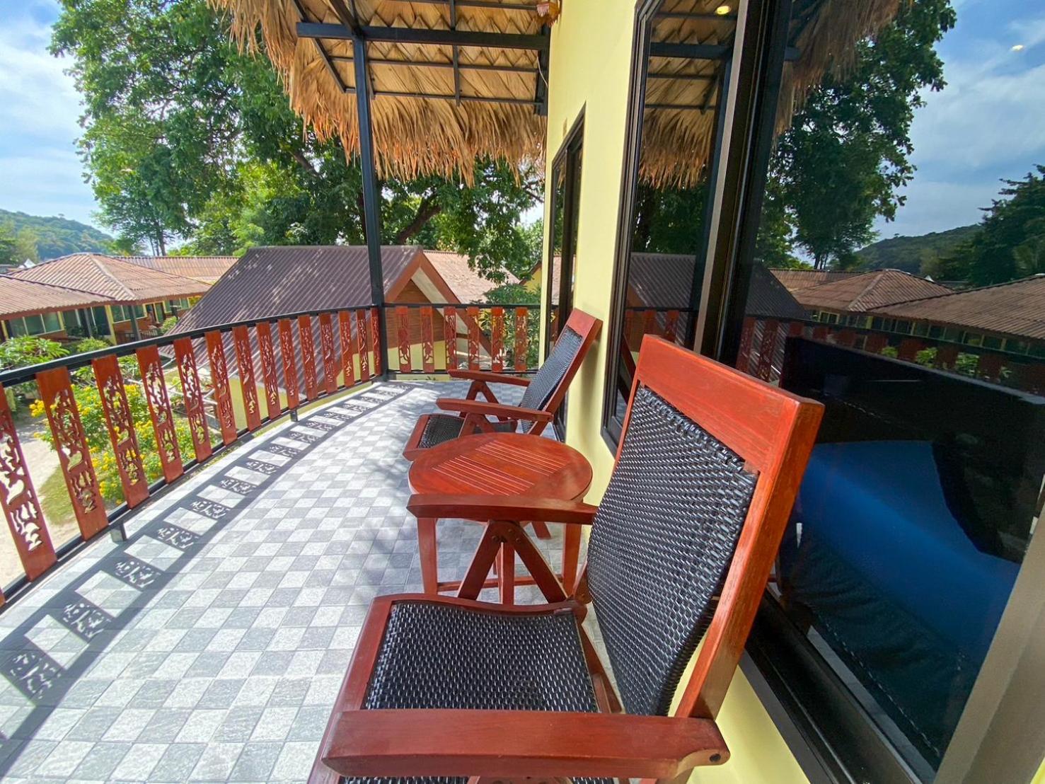 Dong Talay Lipe Beach Resort