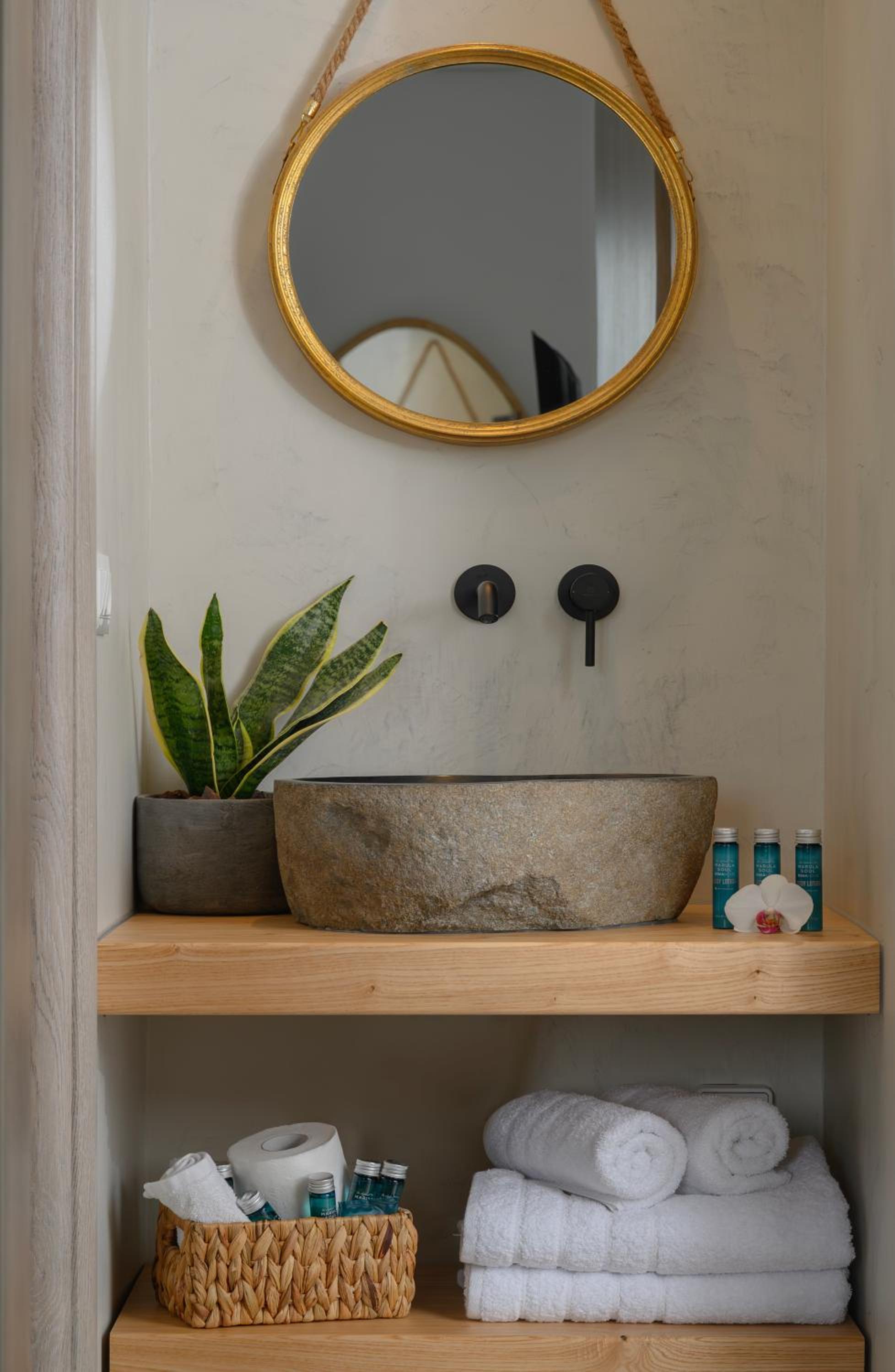 Aegean Diamonds Luxury Suites
