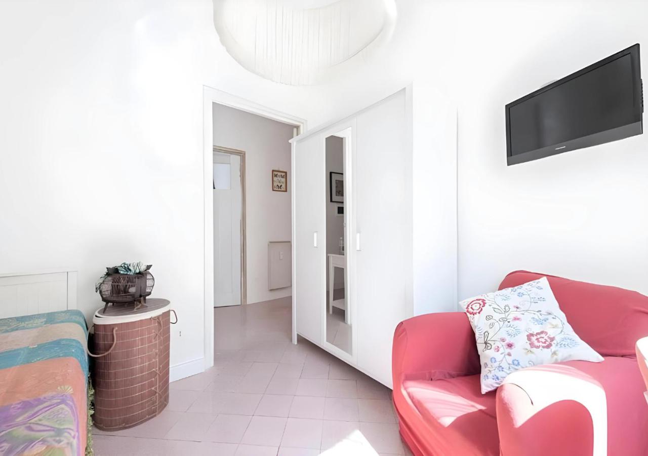 the Rome artful apartment retreat