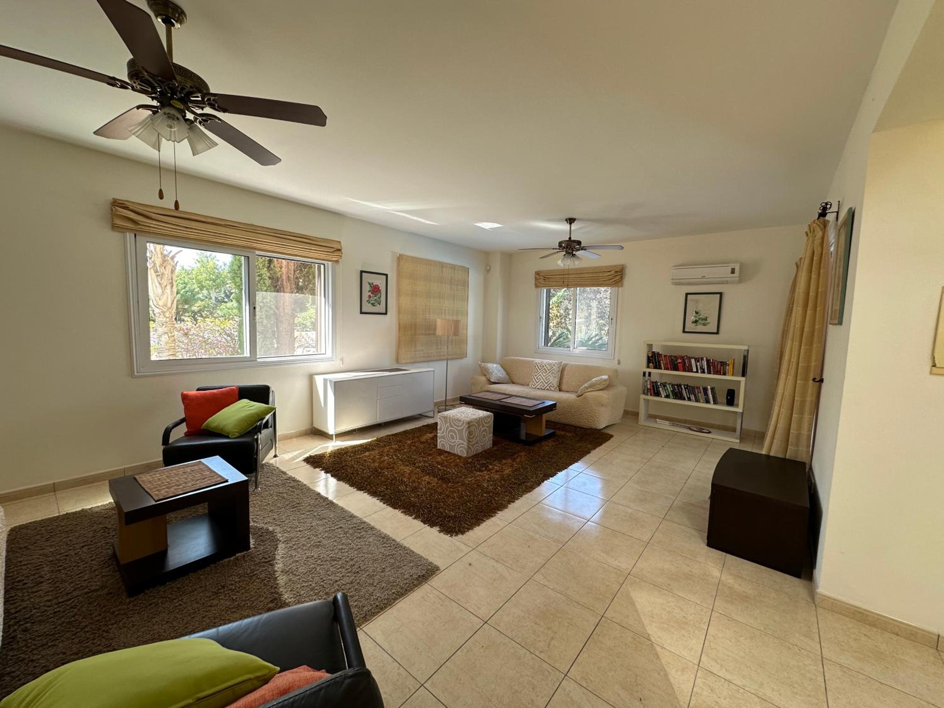 Beach villa Camelia