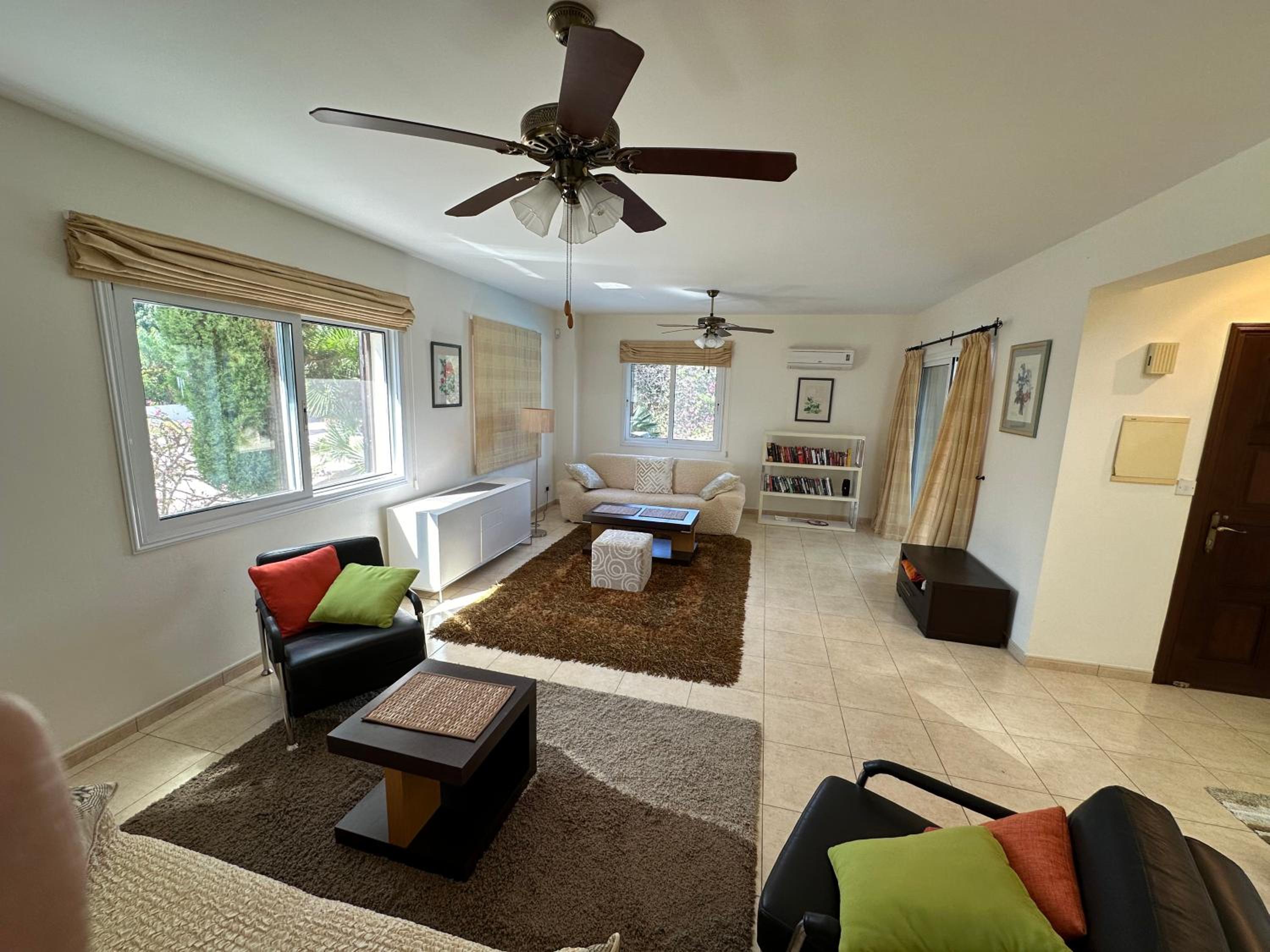 Beach villa Camelia