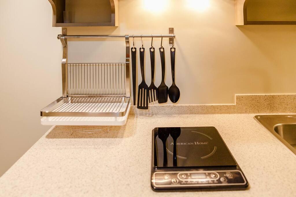 Charming City Center Studio Apartment view 2