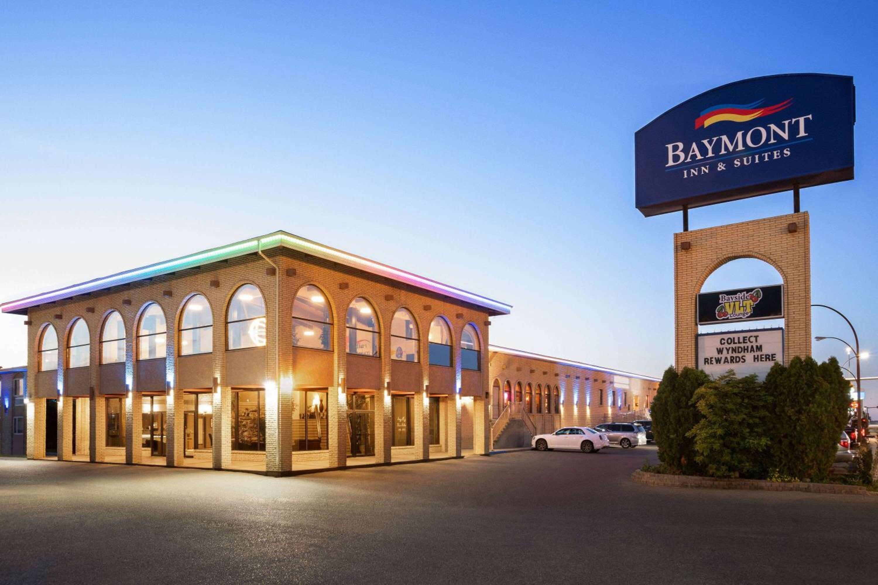 Medicine Hat Vacations - Baymont by Wyndham Medicine Hat - Property Image 1