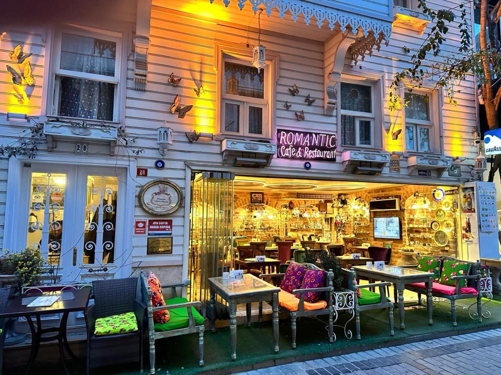 Romantic Mansion - Image 36