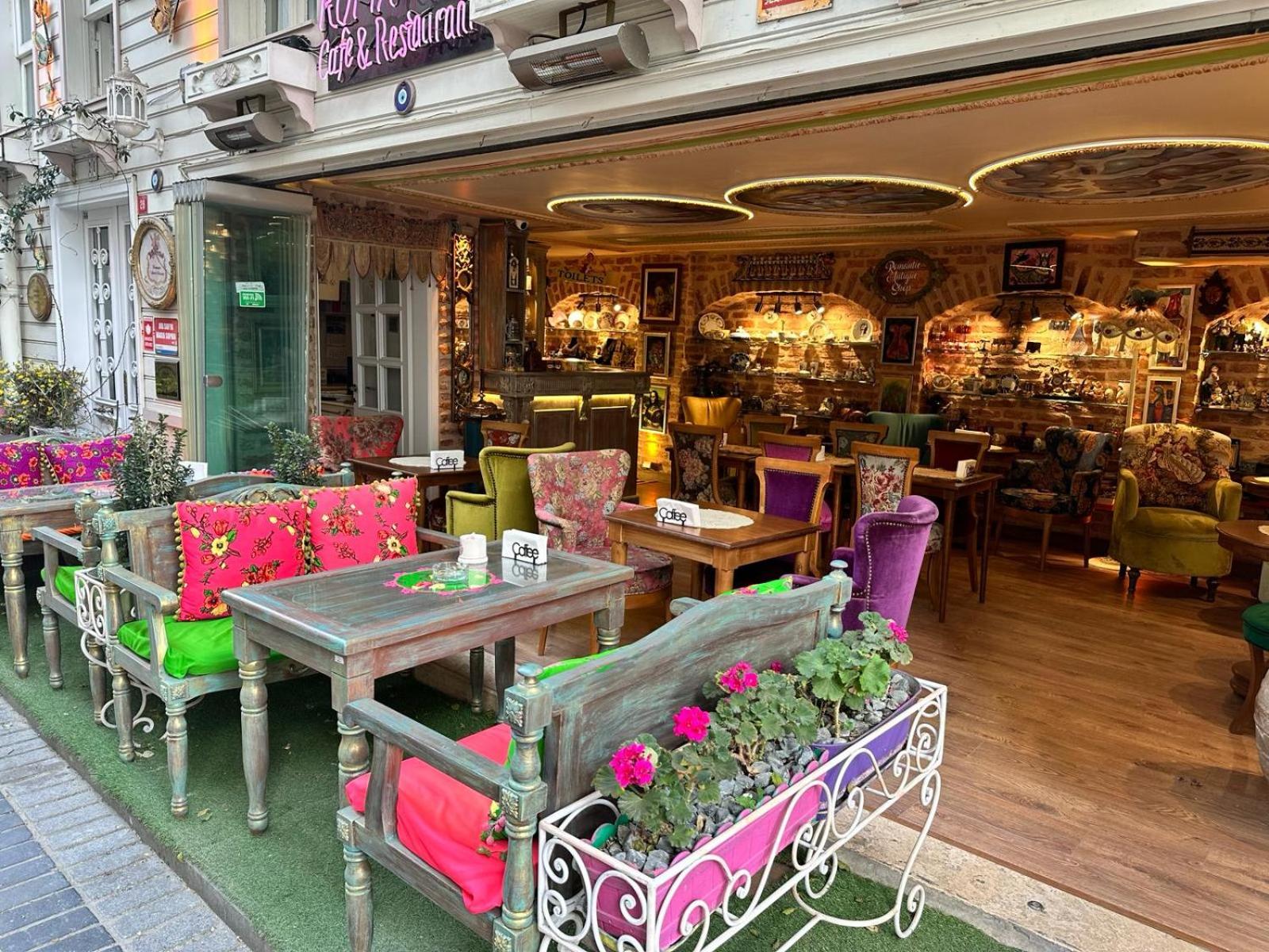 Romantic Mansion - Image 11