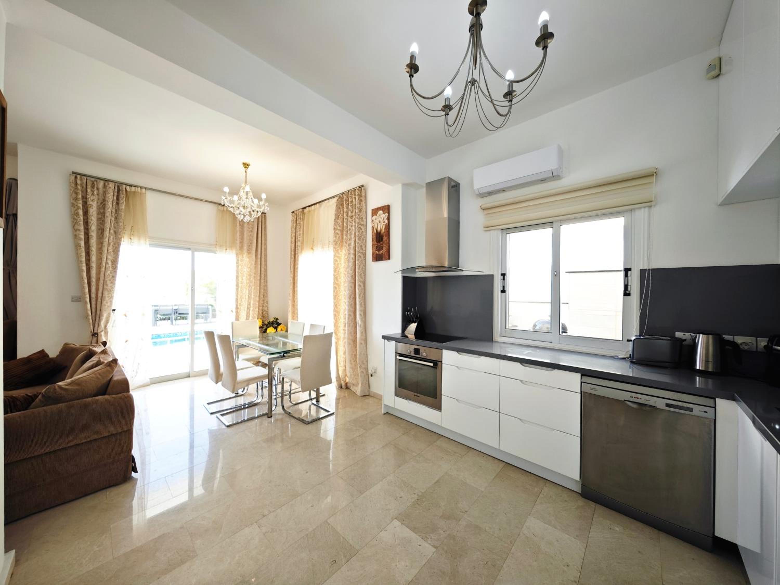 Villa SunResidence