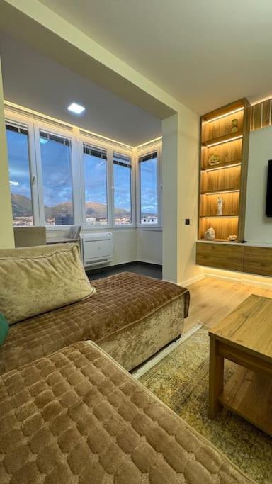 Peace and Love luxury apartment in Center, New Bazaar 2