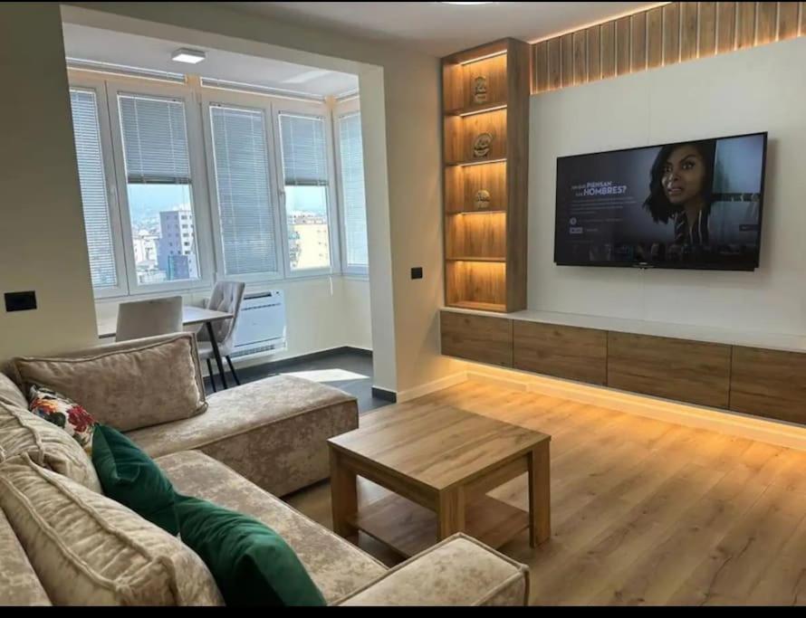 Peace and Love luxury apartment in Center, New Bazaar 2