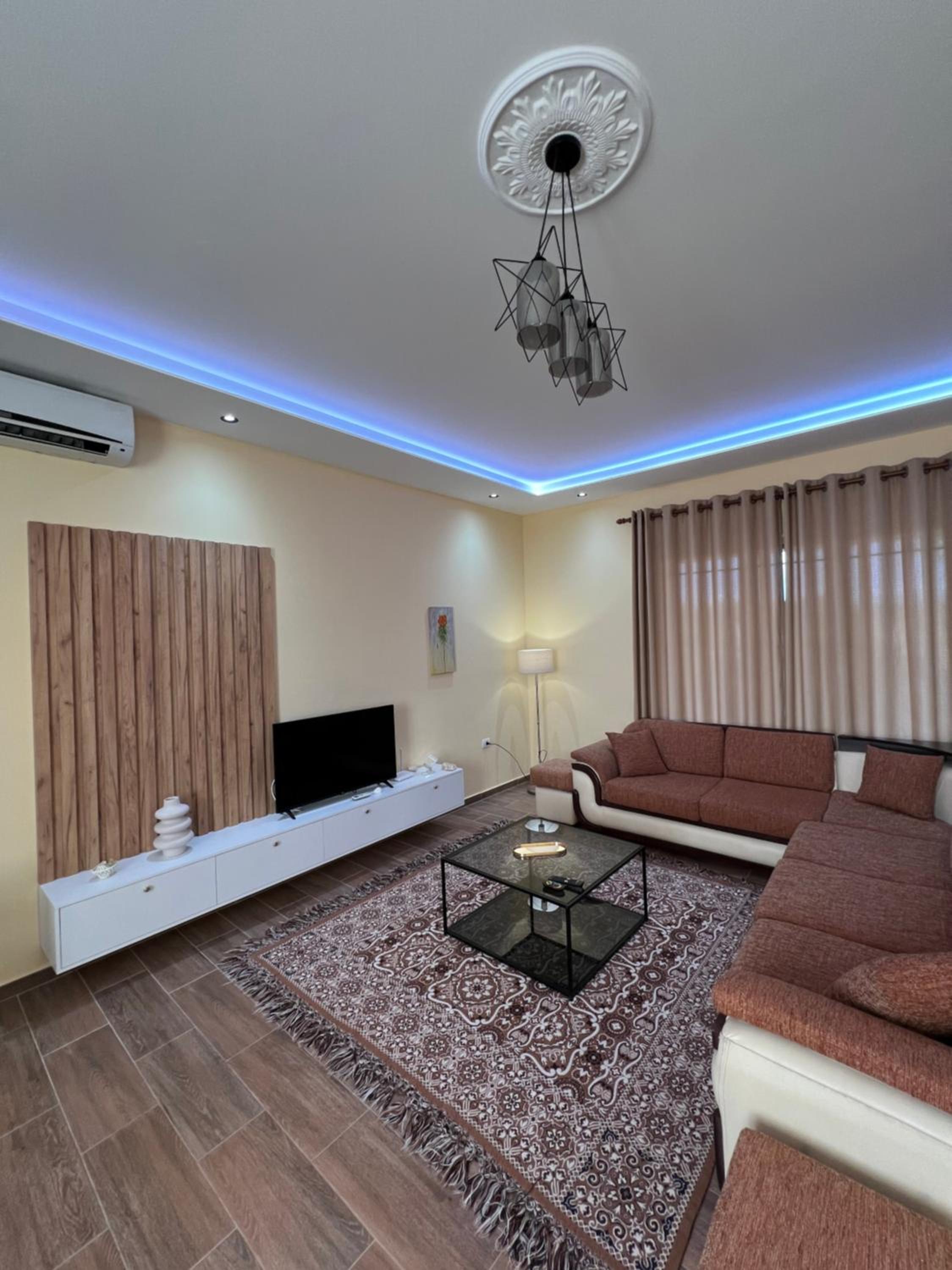 SunnySide Villa