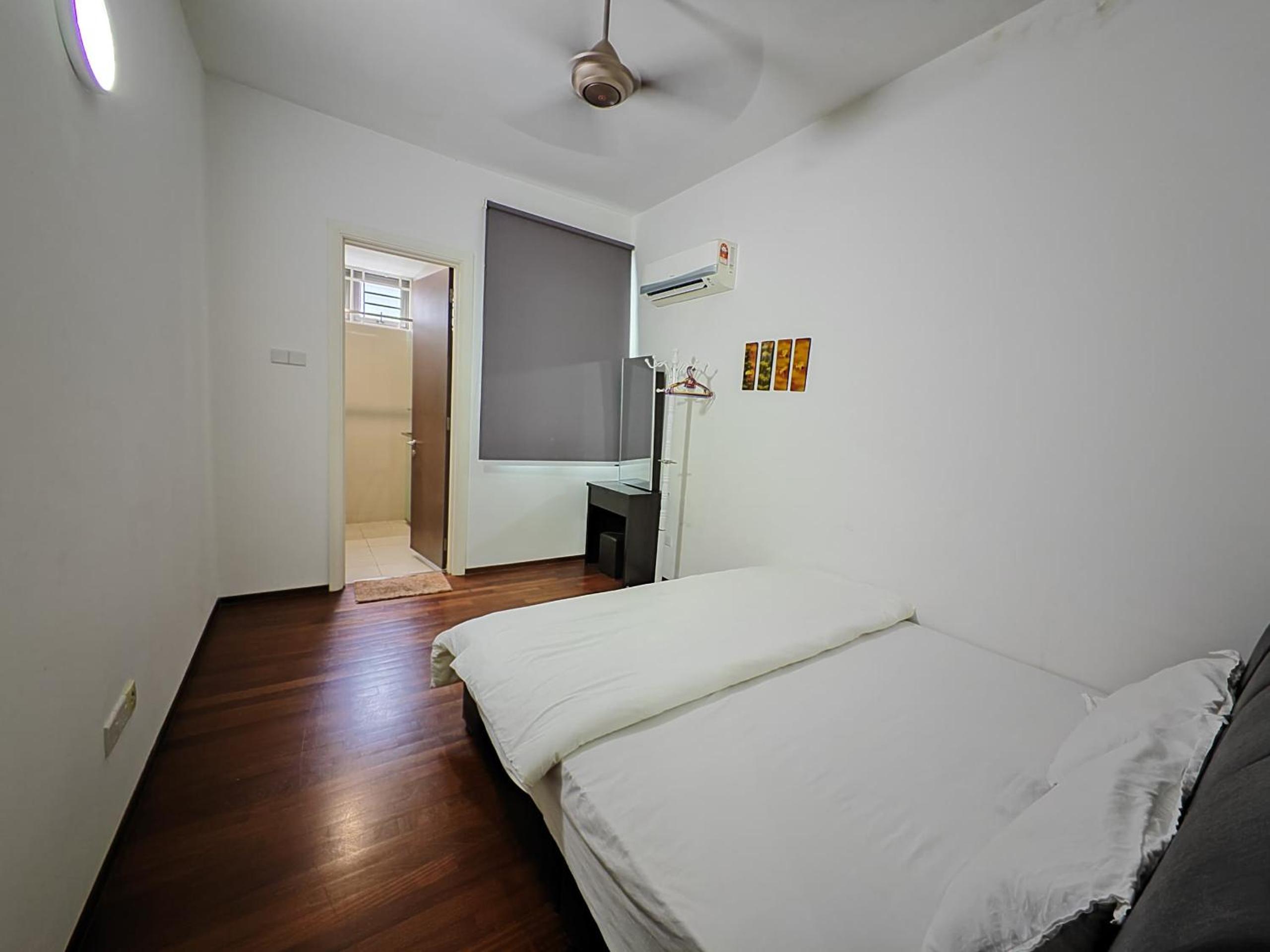 162 Home4Stay Deluxe Big 3story 6Rooms 20pax Wedding USM Arena Bridge
