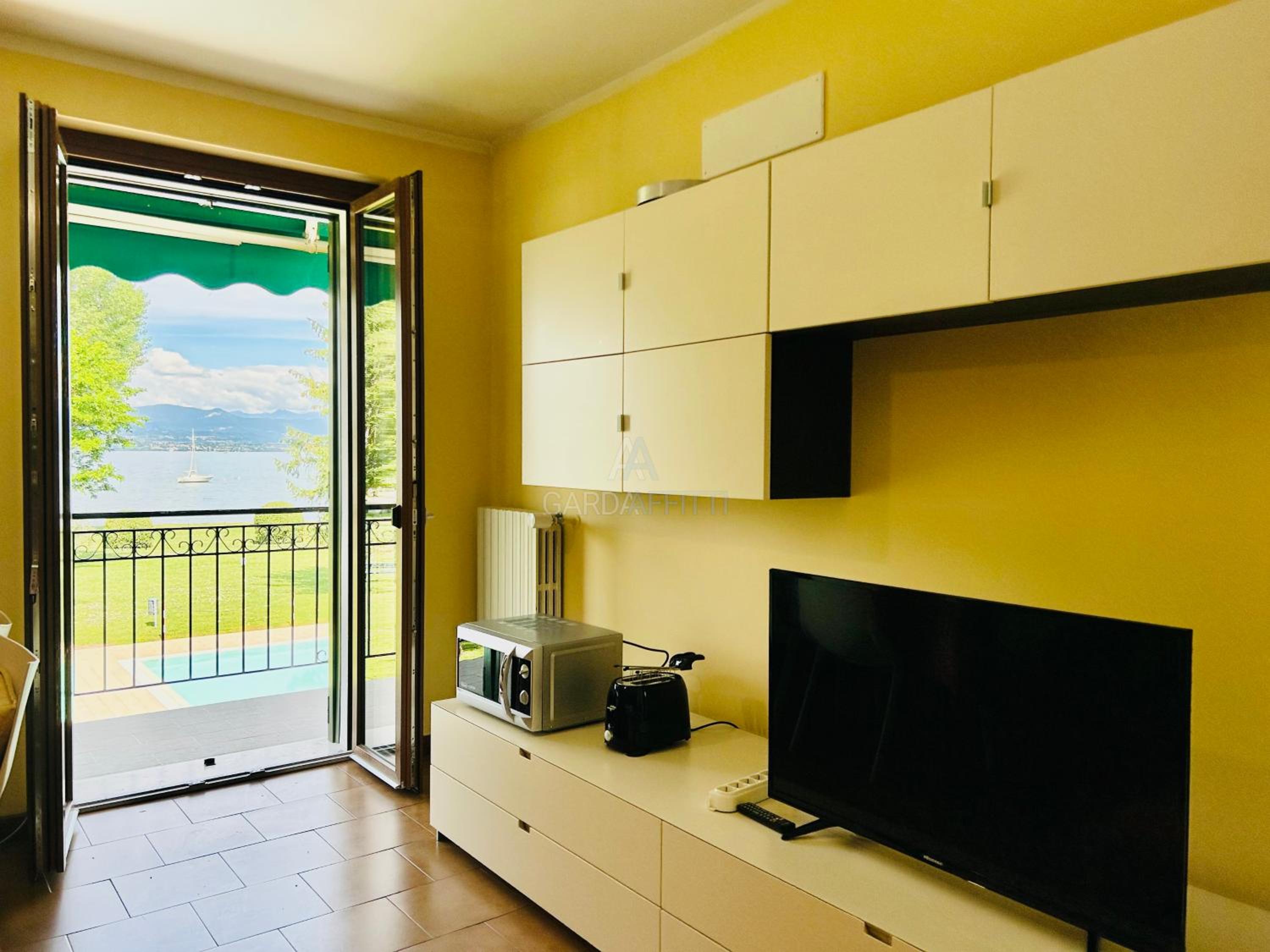 Sirmione Vacations - Little Venezia Apt - Relax in Piscina Fronte Lago - Property Image 30