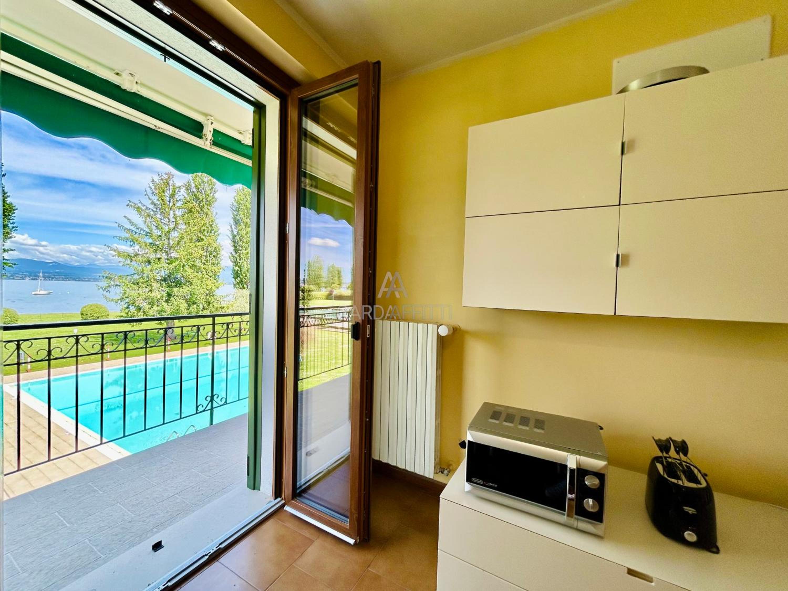 Sirmione Vacations - Little Venezia Apt - Relax in Piscina Fronte Lago - Property Image 31