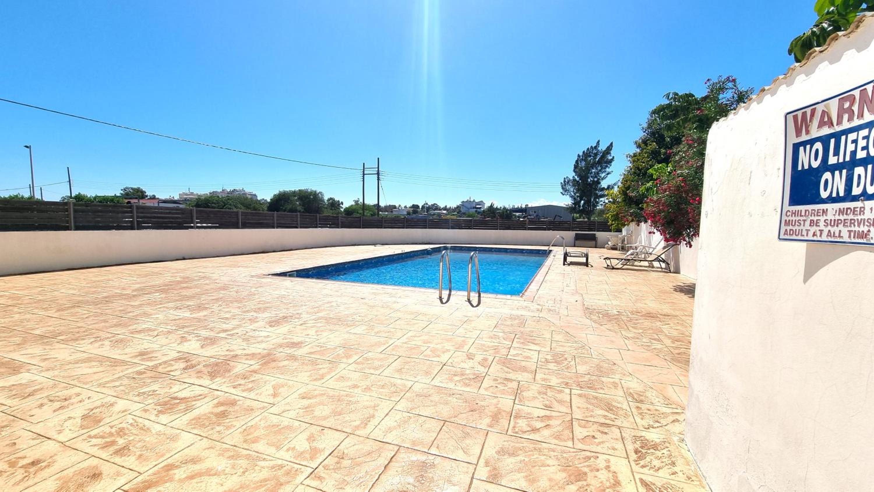 Beach Haven: 7-Minute walk to the beach + Pool