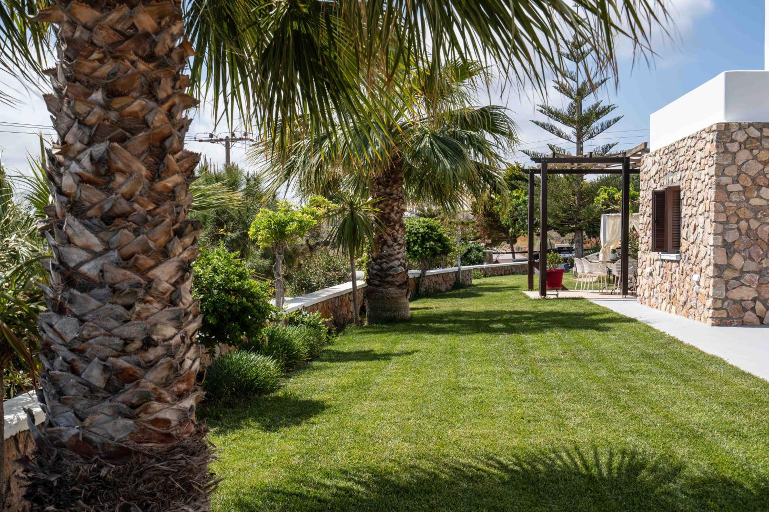 Harmony Luxury Private Villa 2 view 4