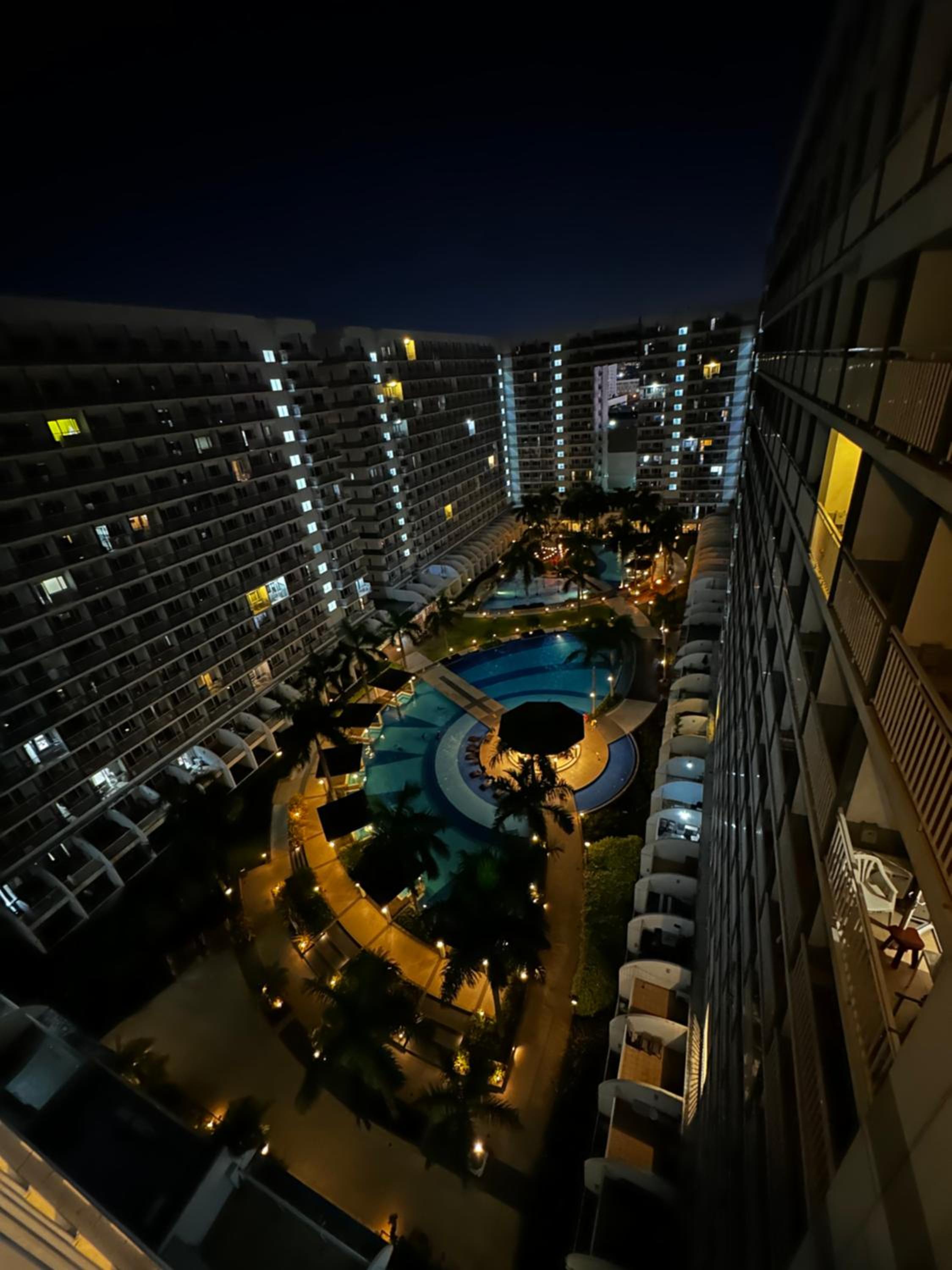Shell Residence MOA Manila by JO Alano view 4