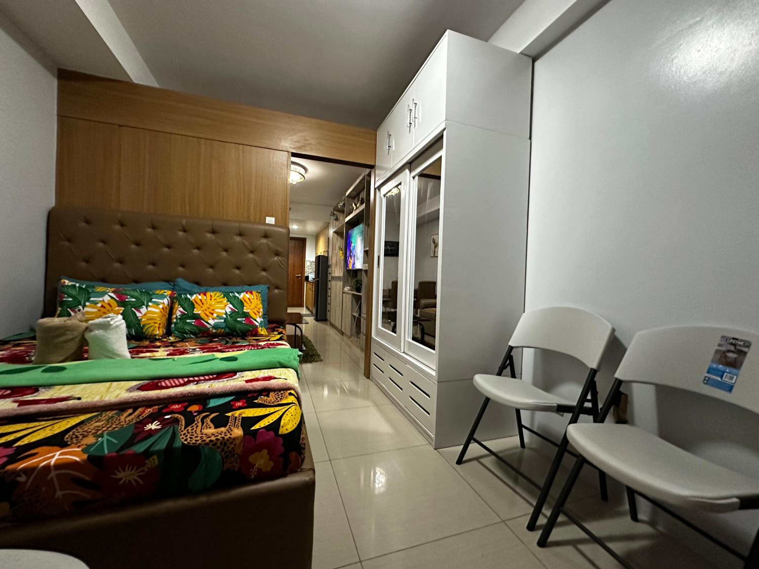 Shell Residence MOA Manila by JO Alano view 2