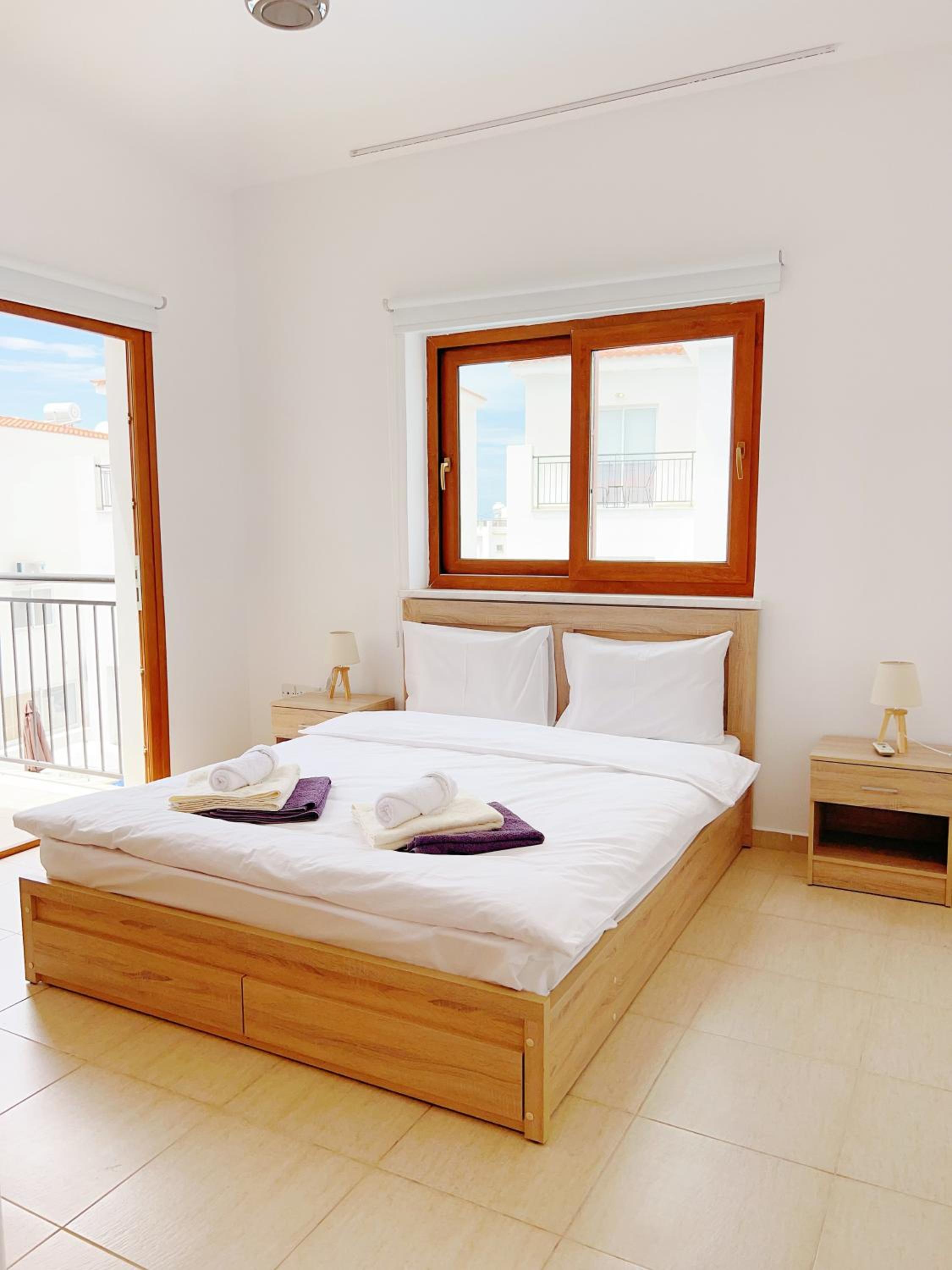 White Mountain Pool Villas