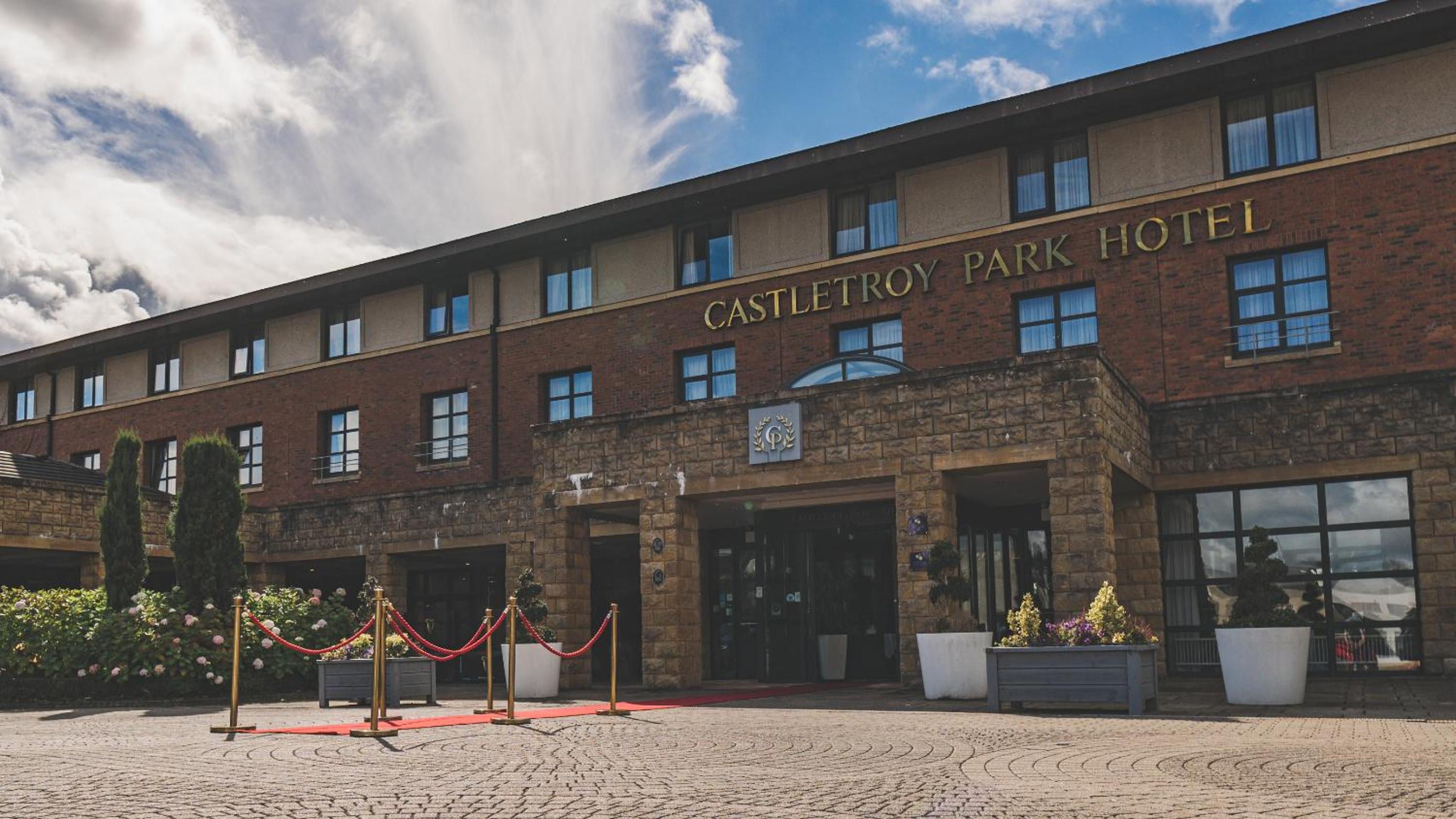 Limerick Vacations - Castletroy Park Hotel Suites - Property Image 2