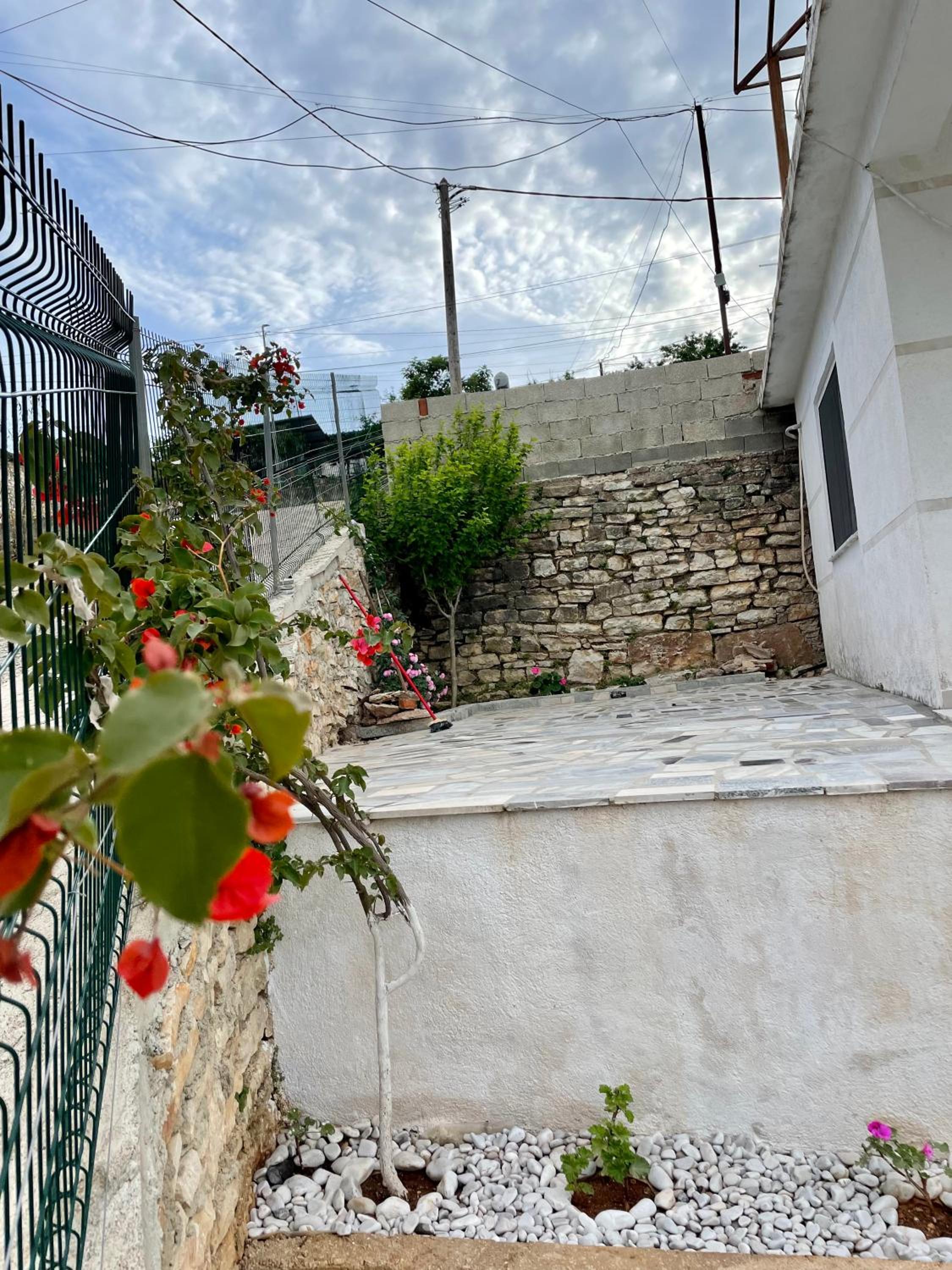 Flora’s place