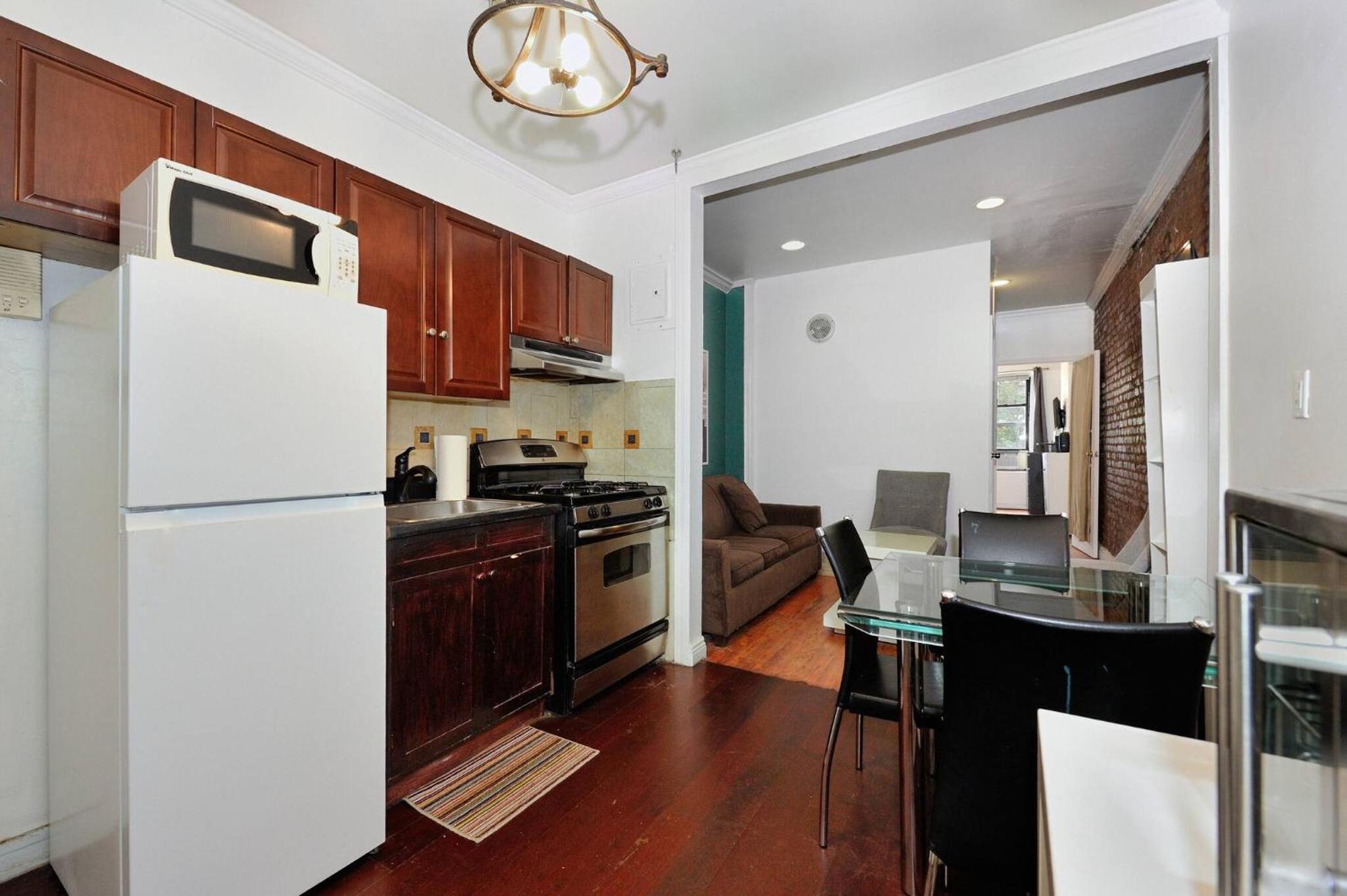 Near Time Square Cozy 2br In Nyc