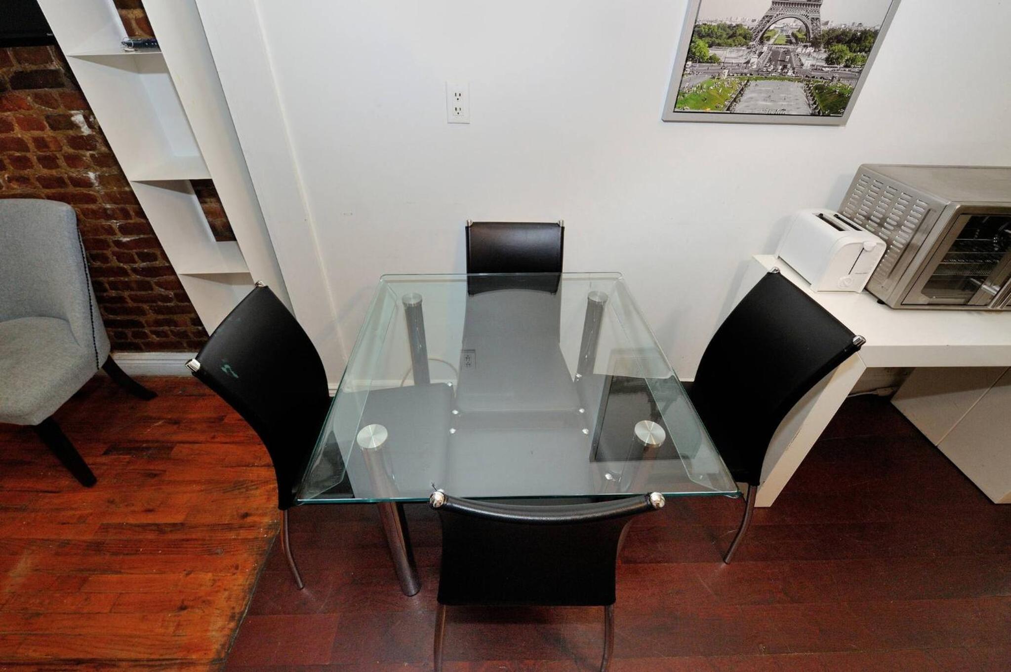 Near Time Square Cozy 2br In Nyc