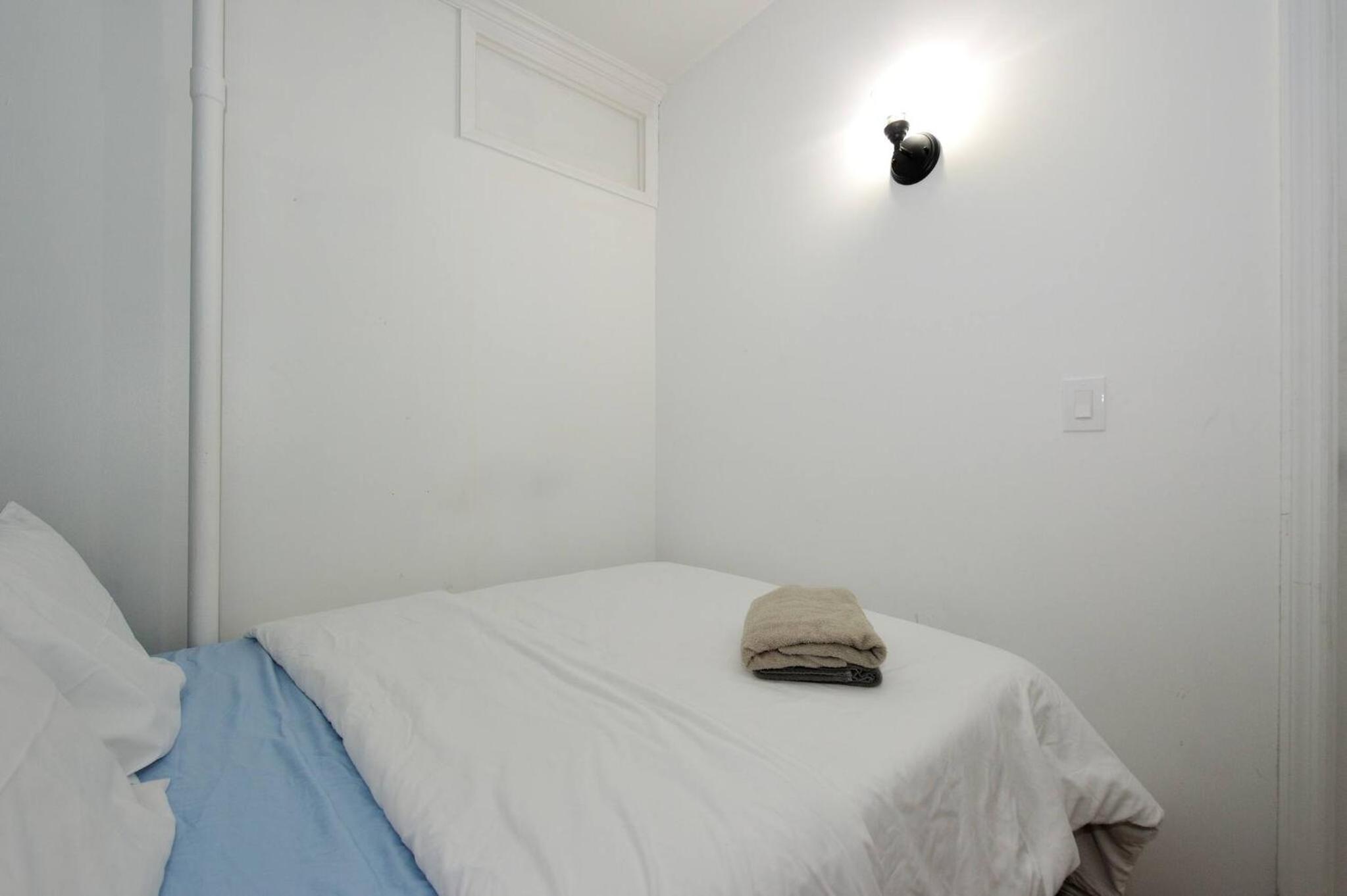 Near Time Square Cozy 2br In Nyc