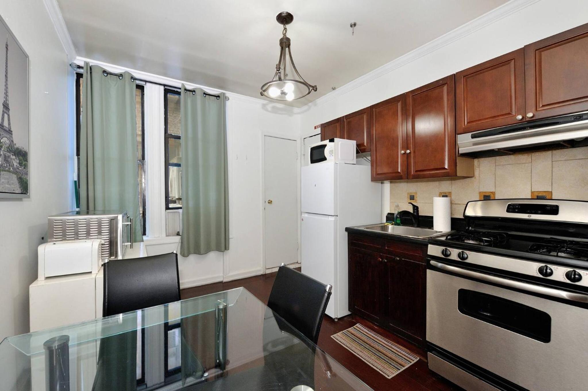 Near Time Square Cozy 2br In Nyc