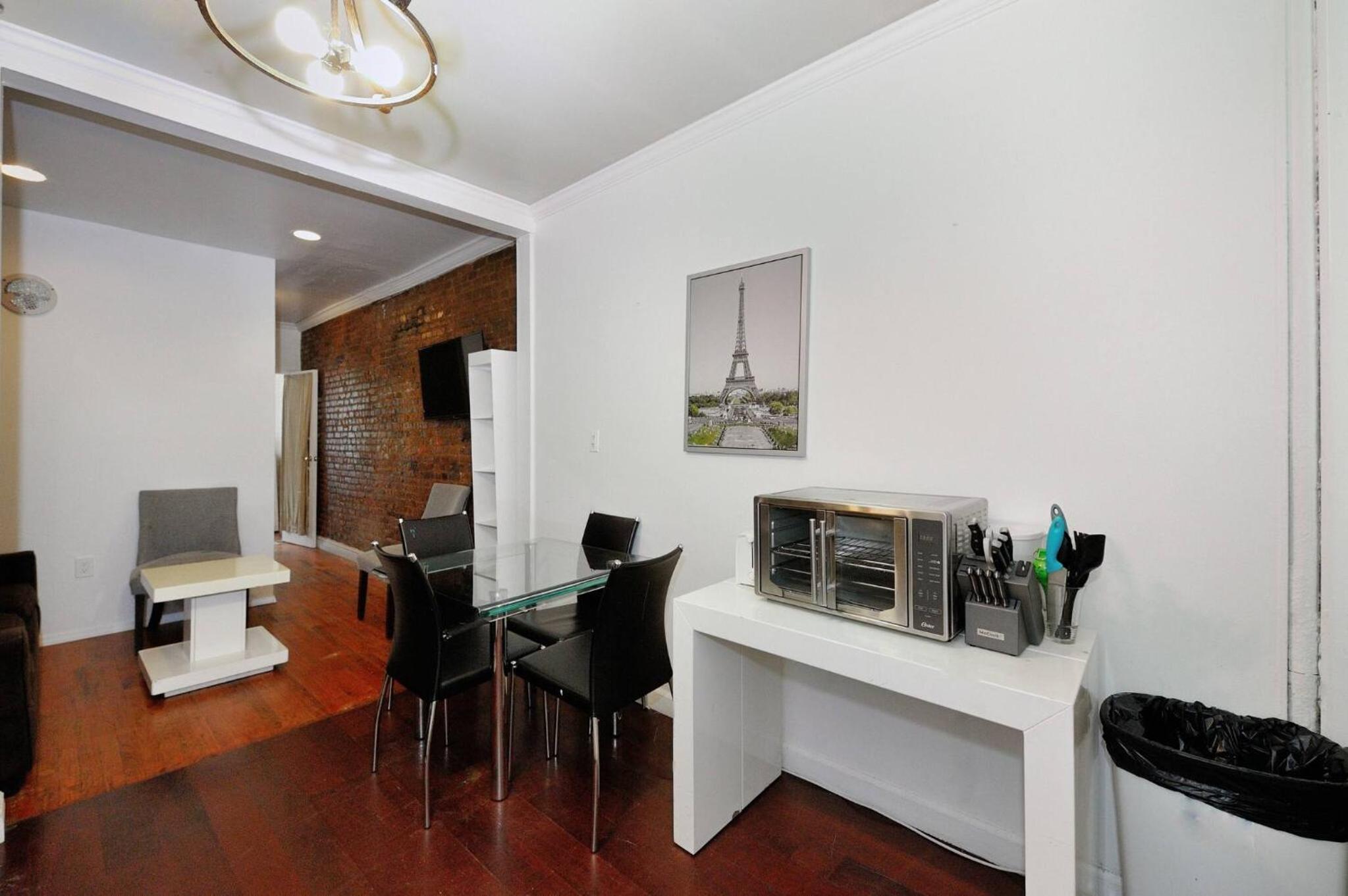 Near Time Square Cozy 2br In Nyc