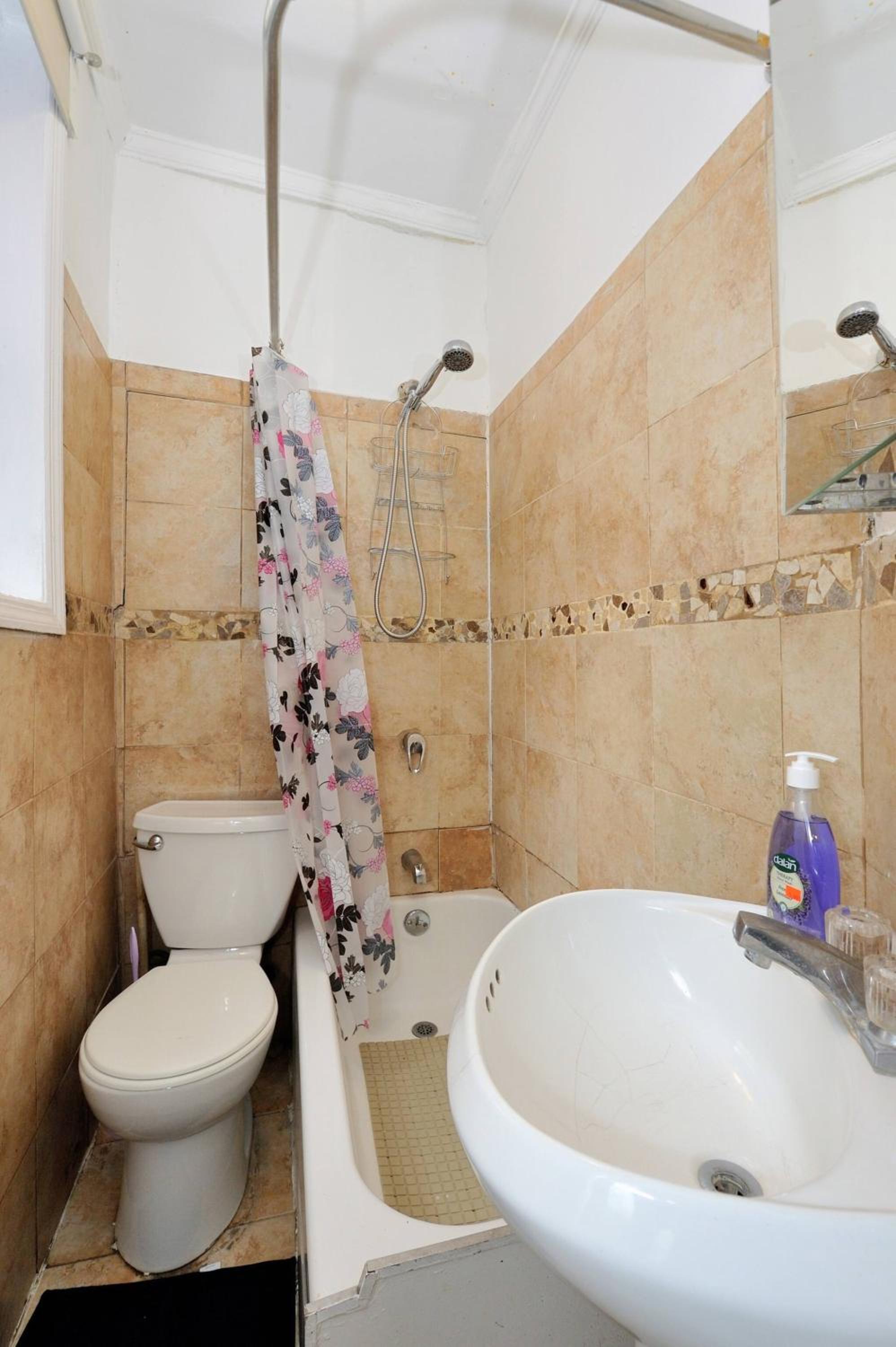 Near Time Square Cozy 2br In Nyc