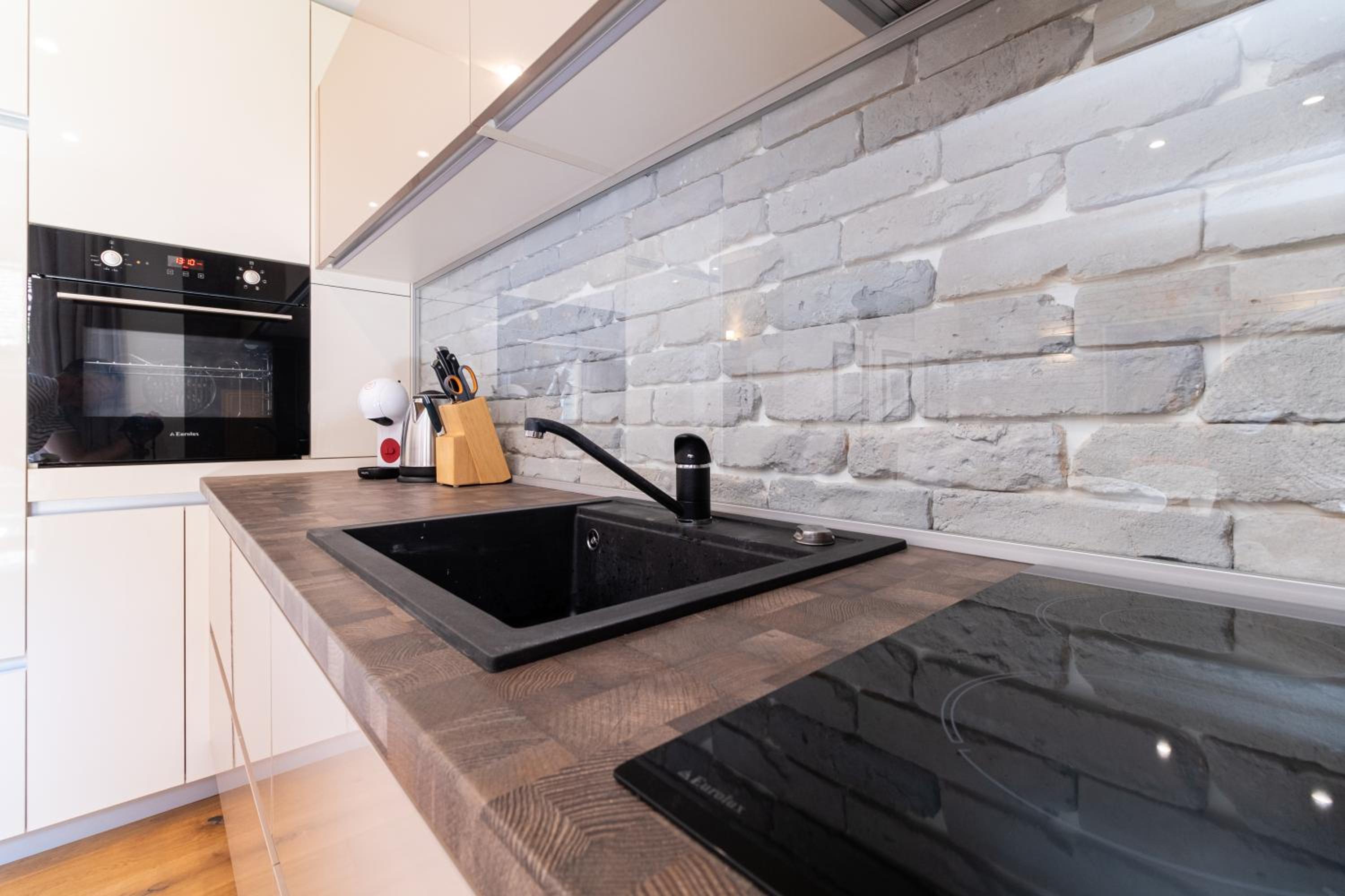Central 1-bedroom Apartment