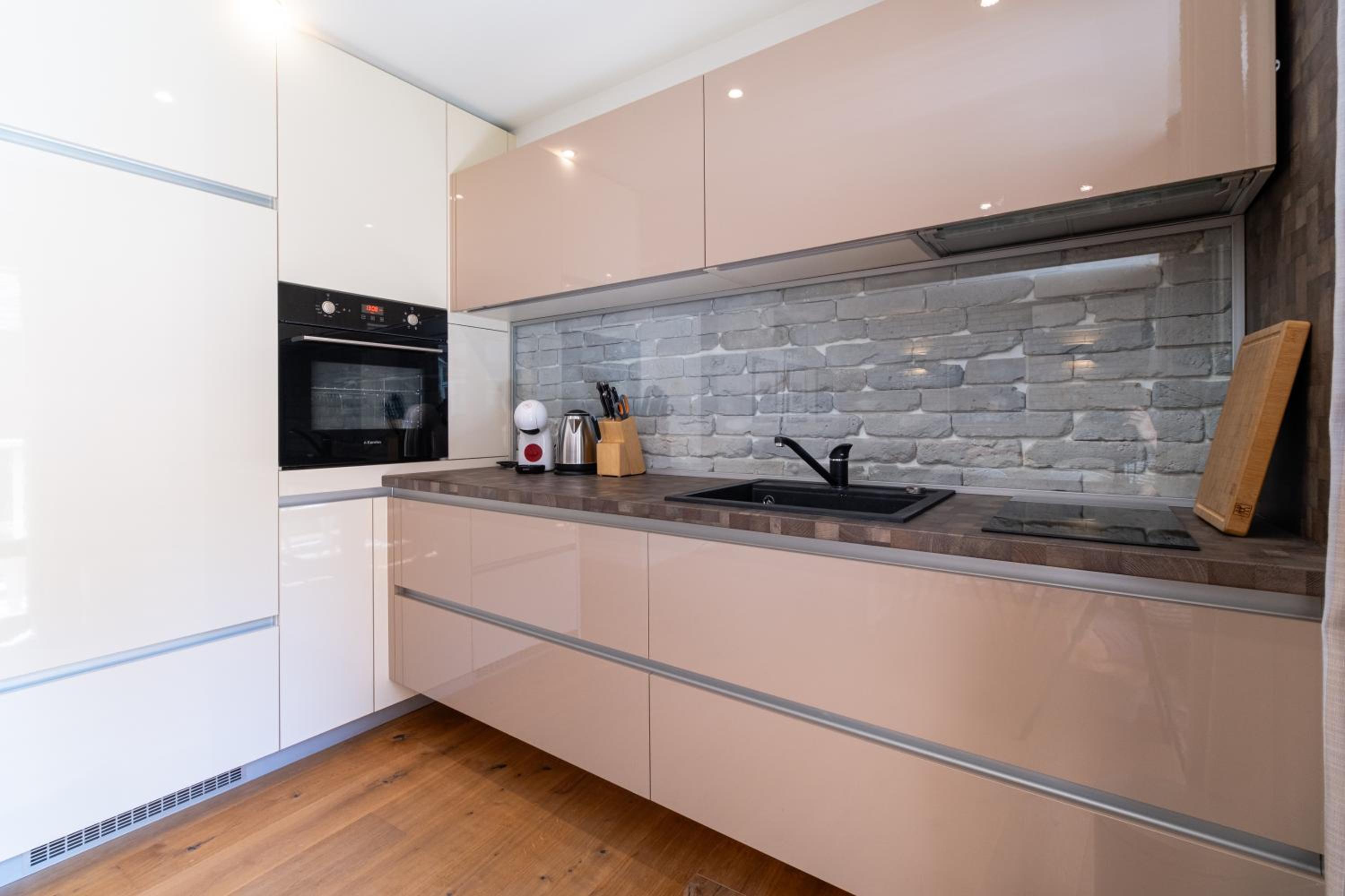 Central 1-bedroom Apartment