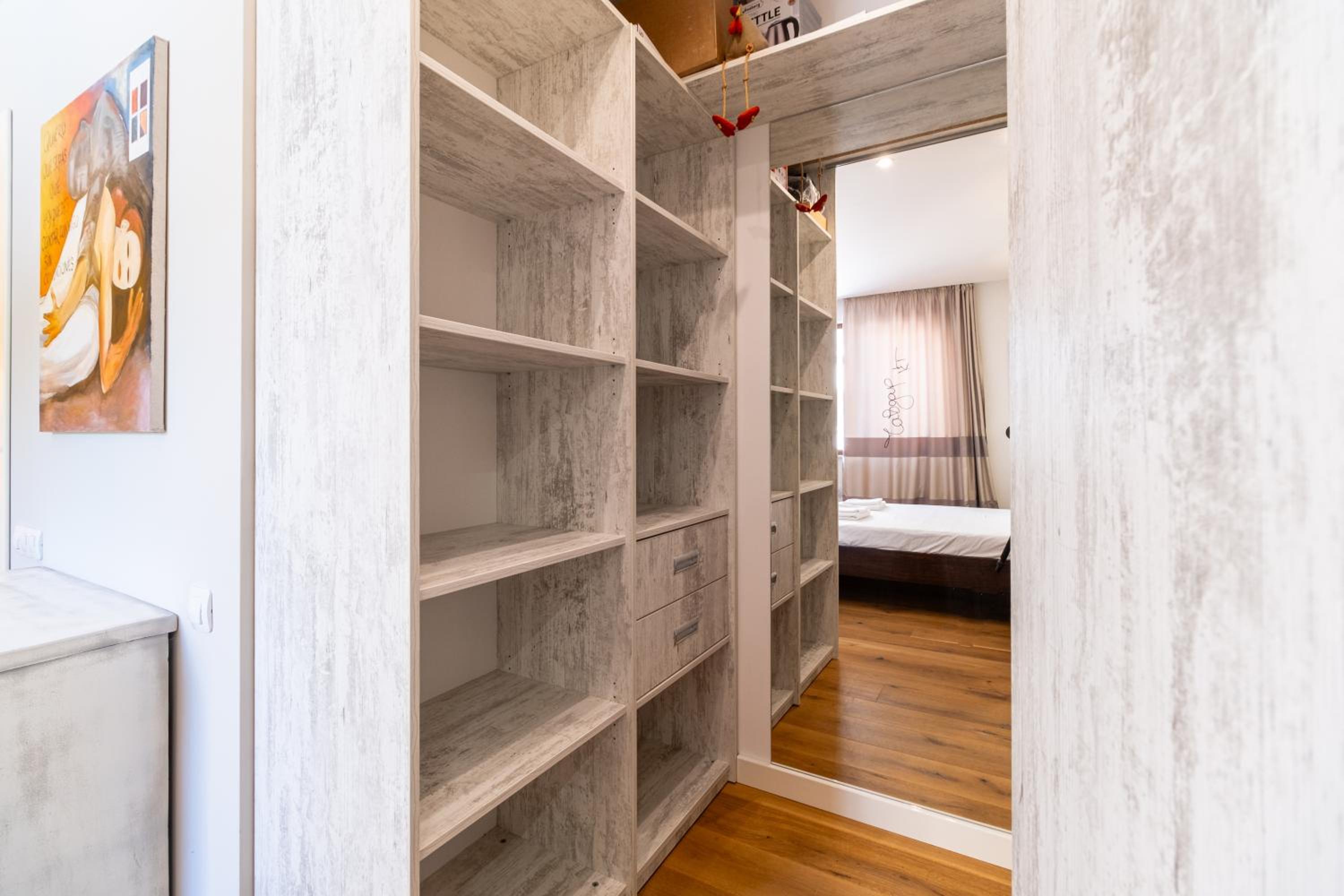 Central 1-bedroom Apartment