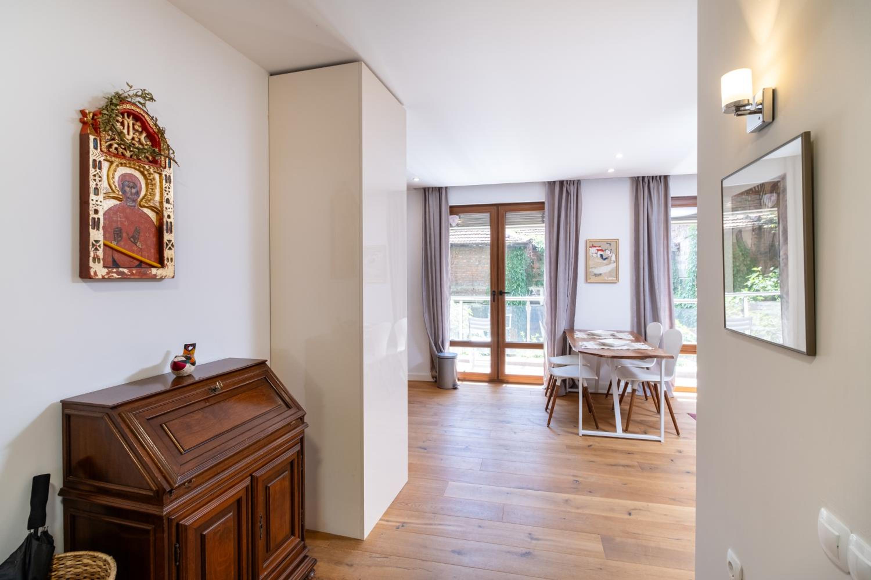 Central 1-bedroom Apartment