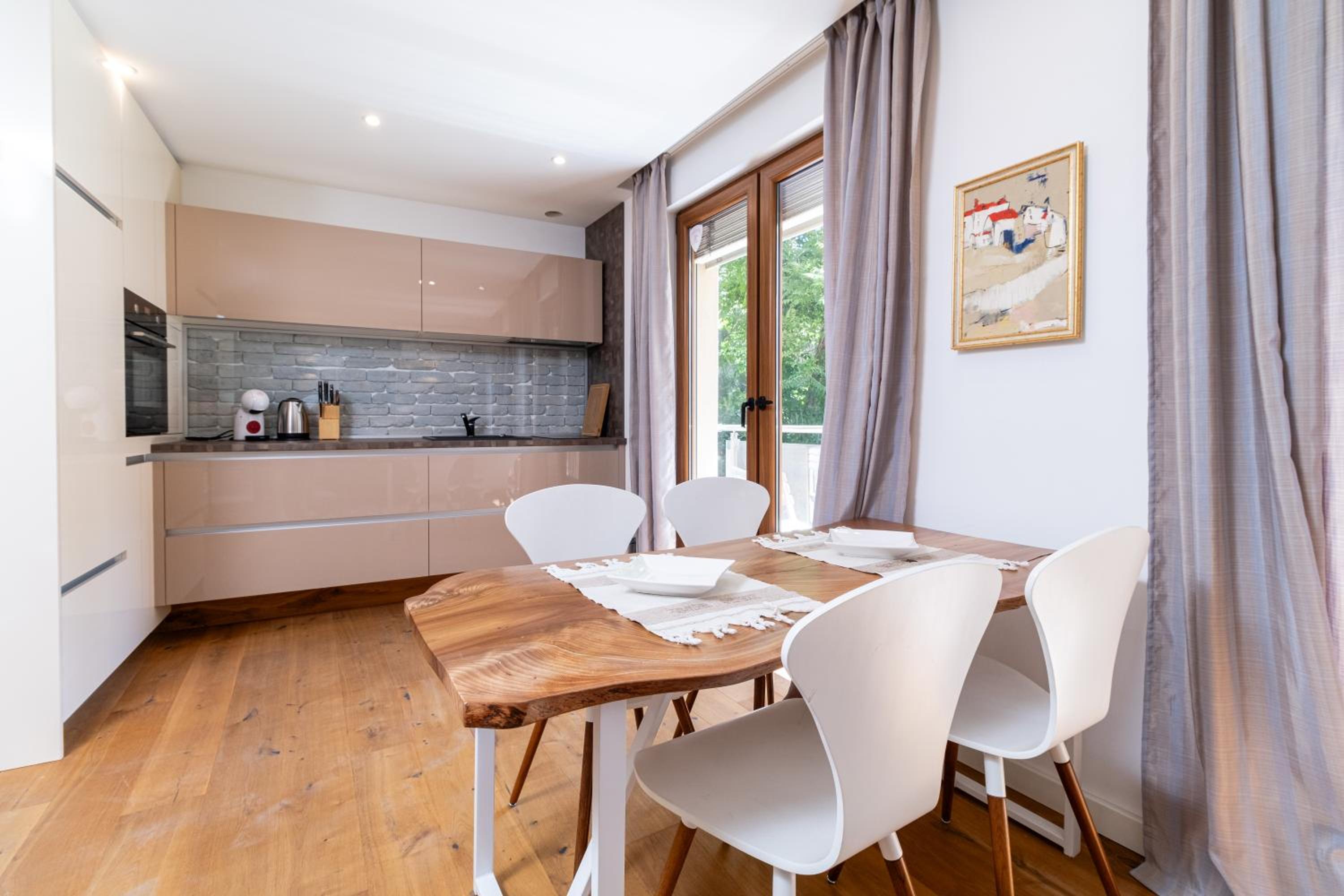 Central 1-bedroom Apartment