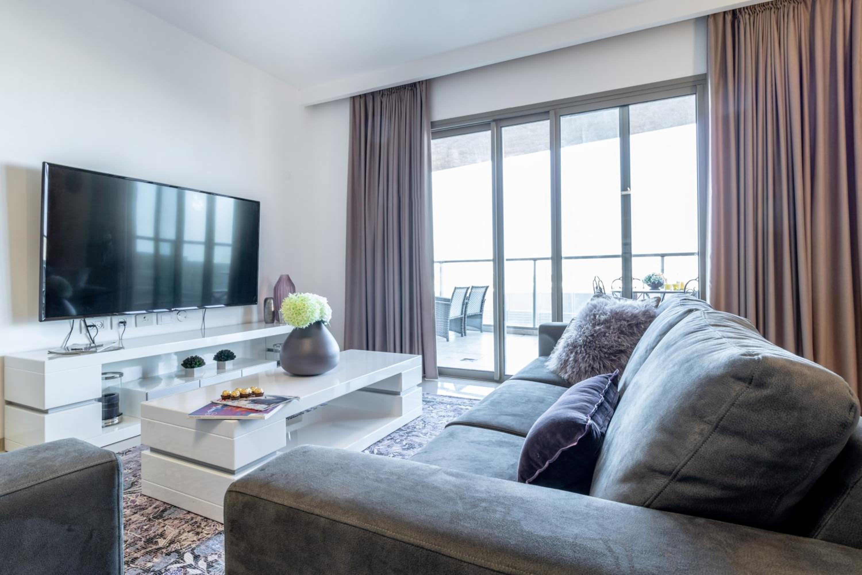 Isrentals Haneviim - ApartHotel In City Center view 4