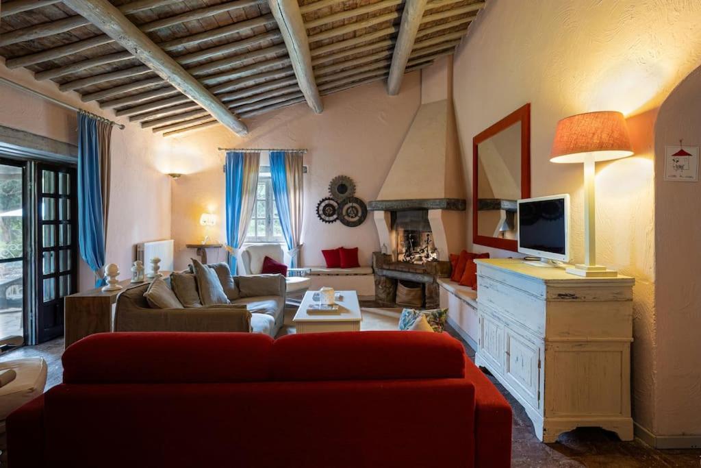 Villa Letizia with pool - 10 min drive to Orvieto town