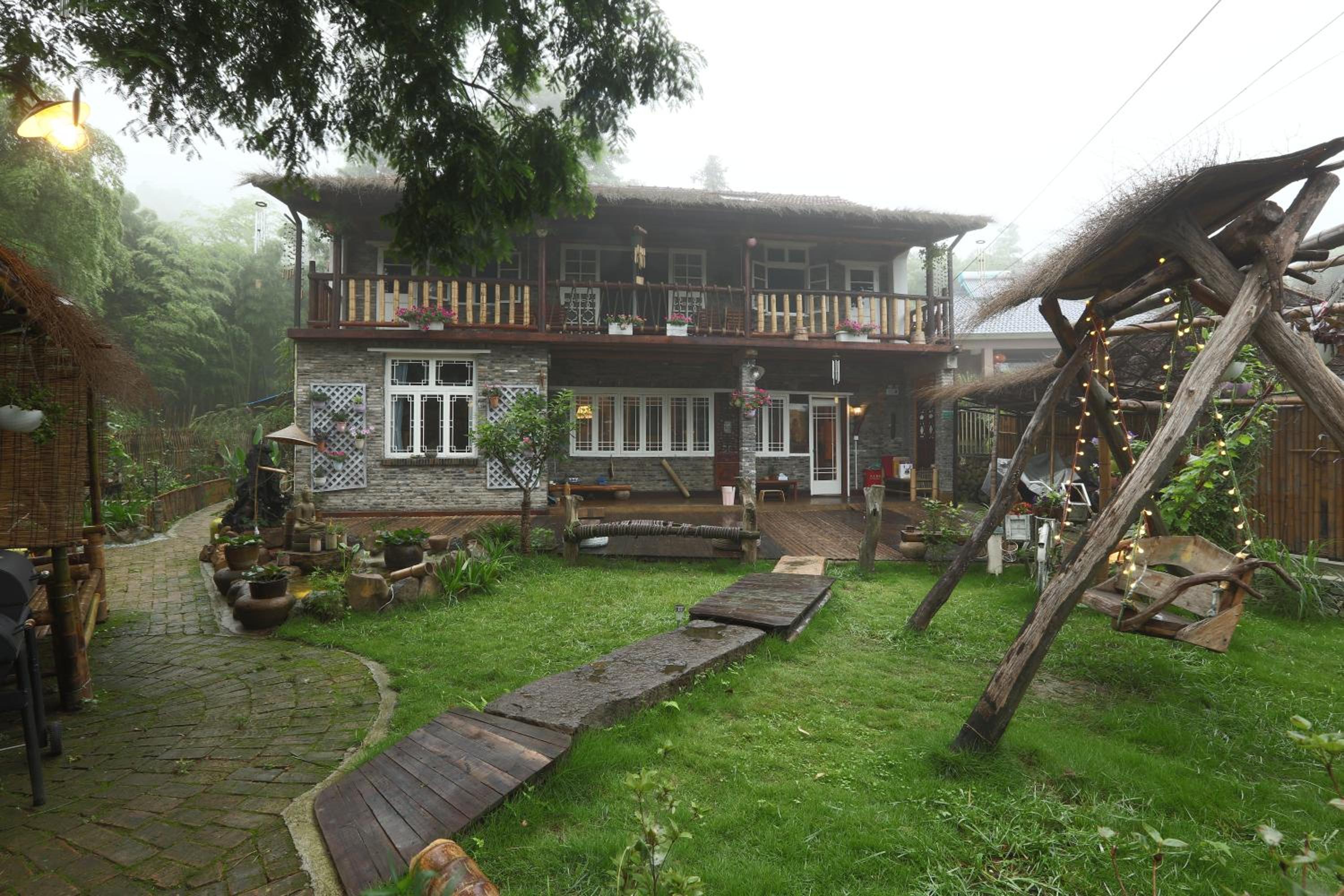 Photo 9