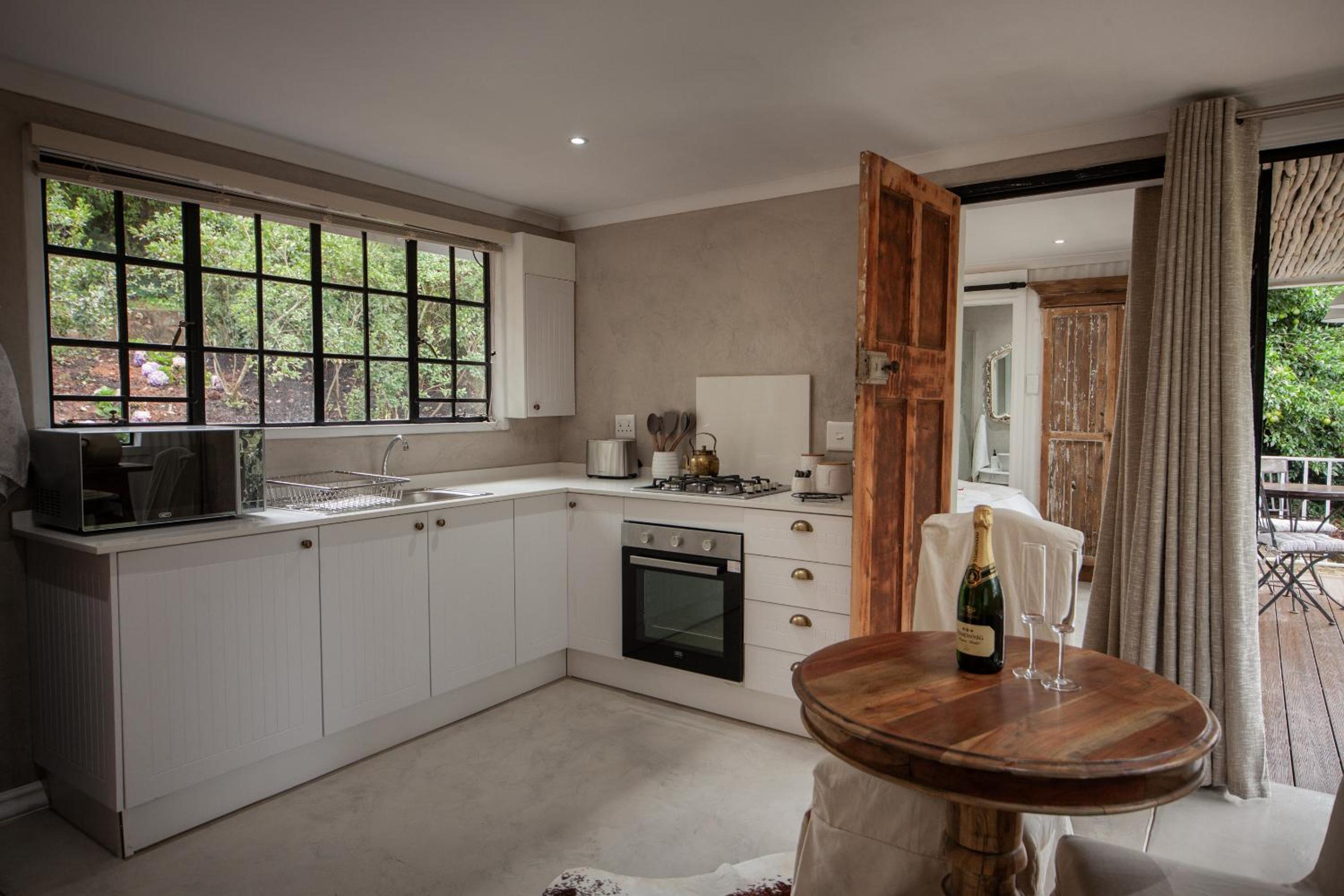 Viewpoint Cottage 1